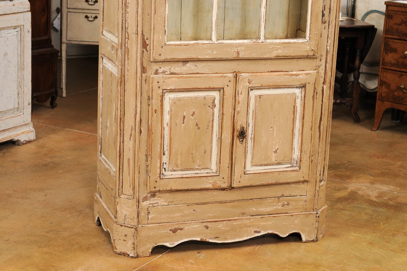 19th Century French Painted Vitrine Cabinet with Bonnet Top and Glass Door In Good Condition For Sale In Atlanta, GA