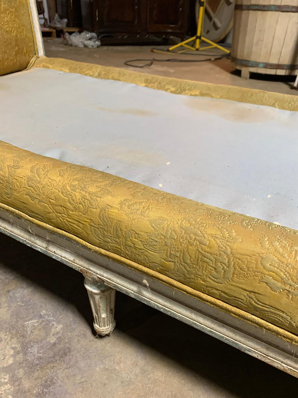 19th Century French Painted Window Bench with Silk Yellow Upholstery im Angebot 4