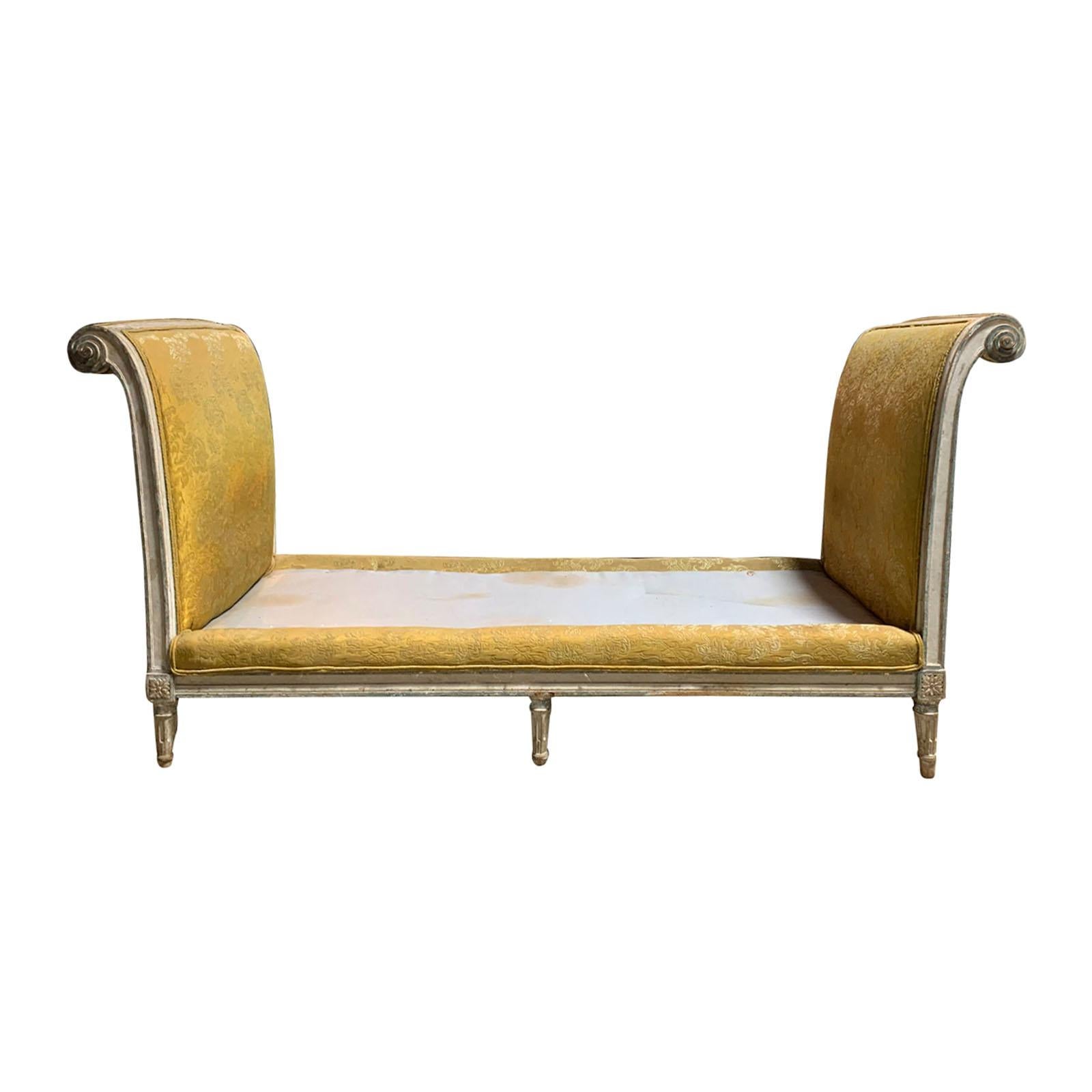 19th Century French Painted Window Bench with Silk Yellow Upholstery im Angebot