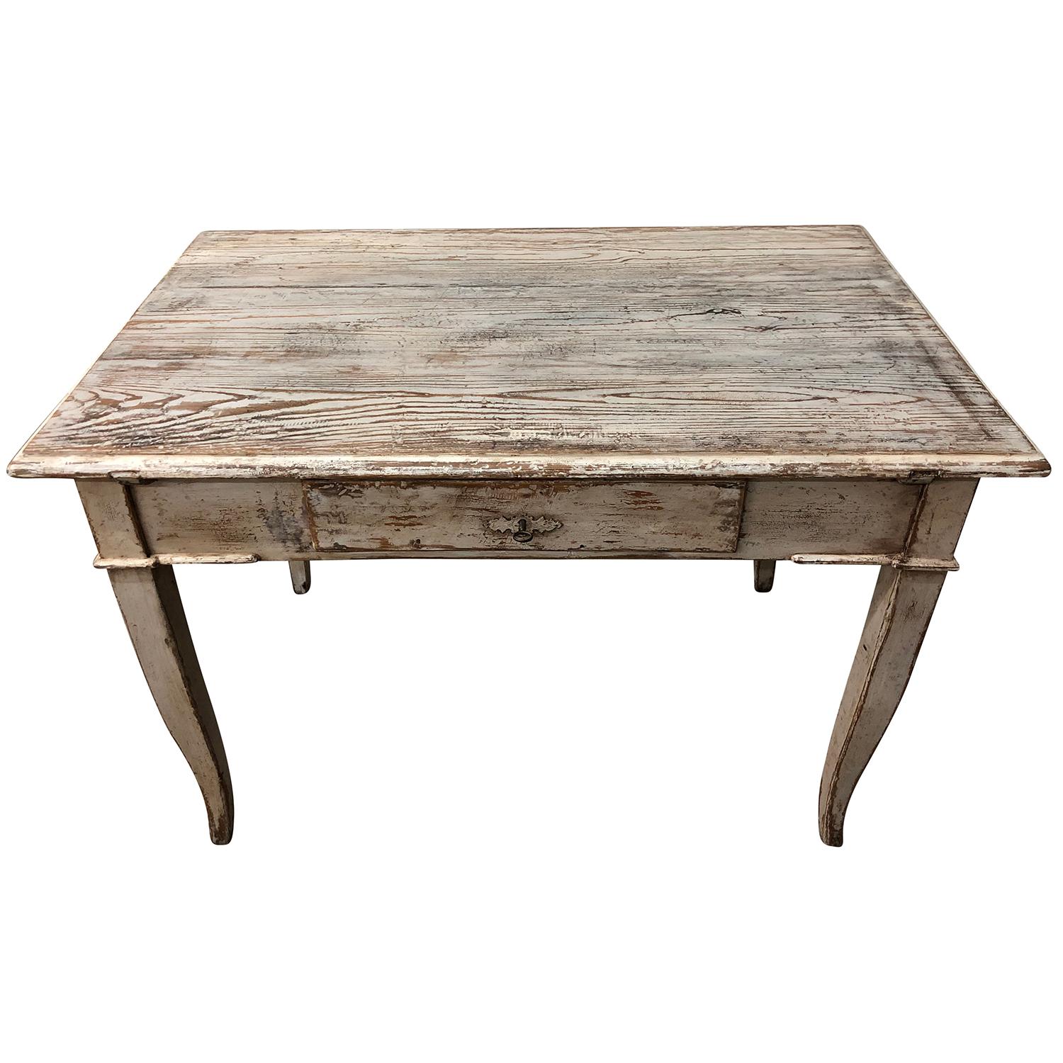 Provincial français Table d'appoint en noyer de style provincial français du 19e siècle - Table de ferme ancienne en bois en vente