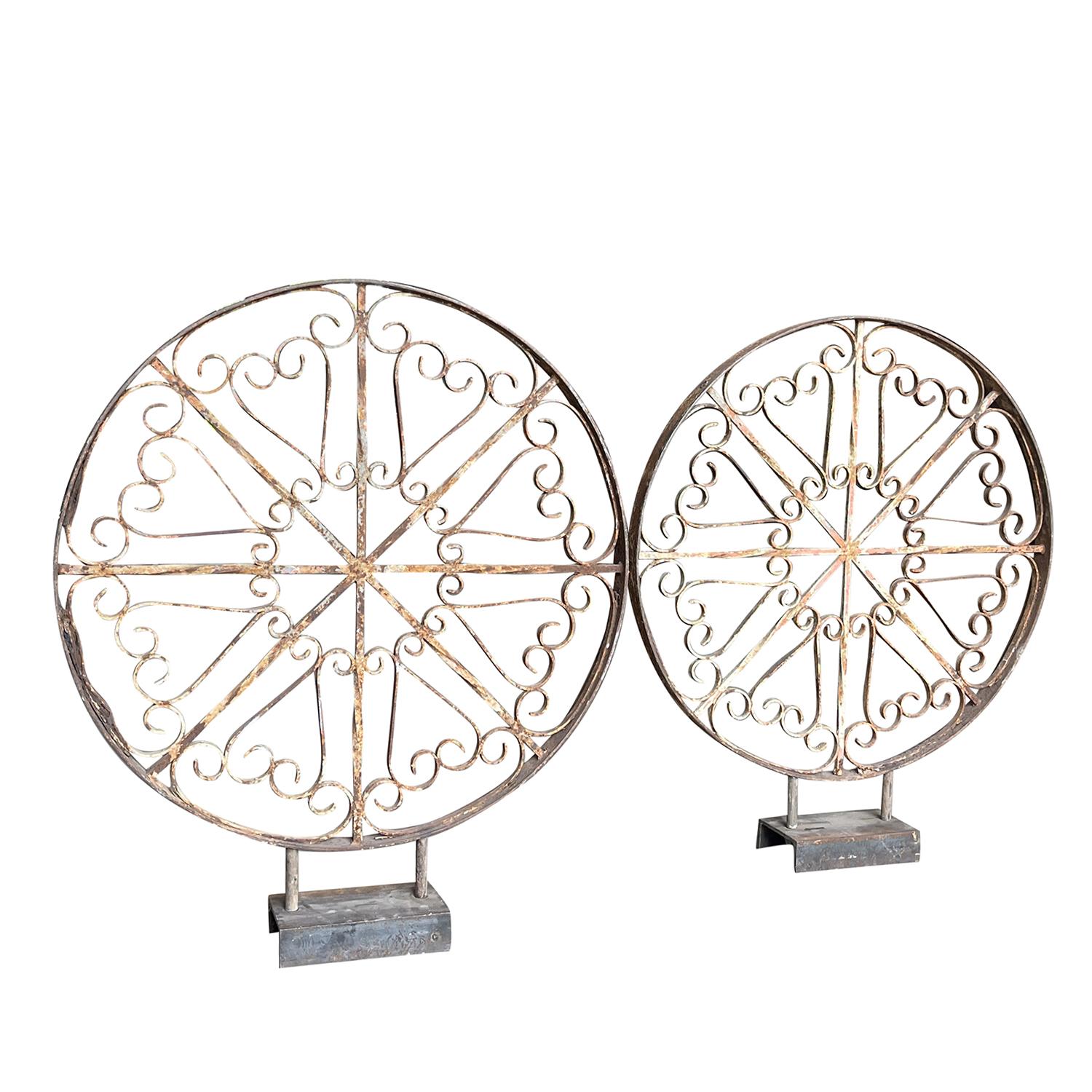 19th Century French Pair of Antique Forged Iron Garden Ornaments In Good Condition For Sale In West Palm Beach, FL