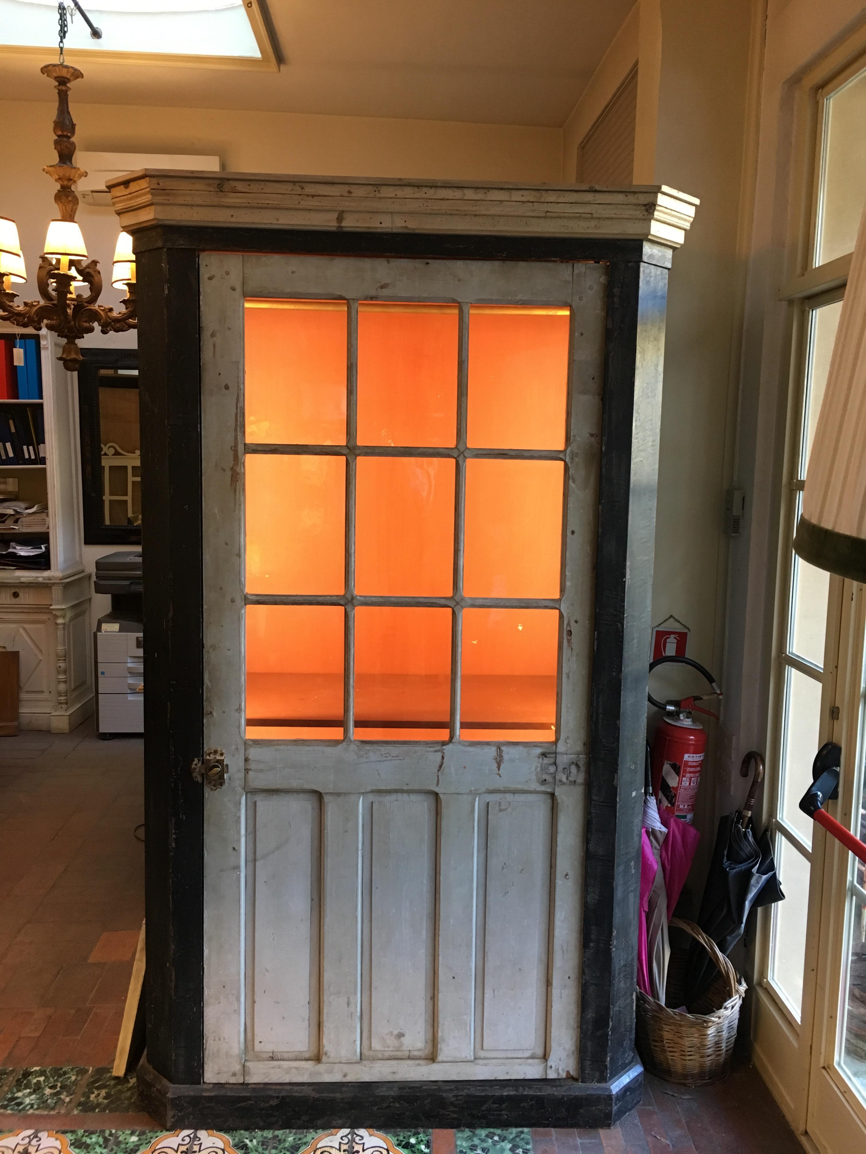 19th Century French Pair of Backlight Lacquered Wooden Cabinets, 1890s (Französisch)