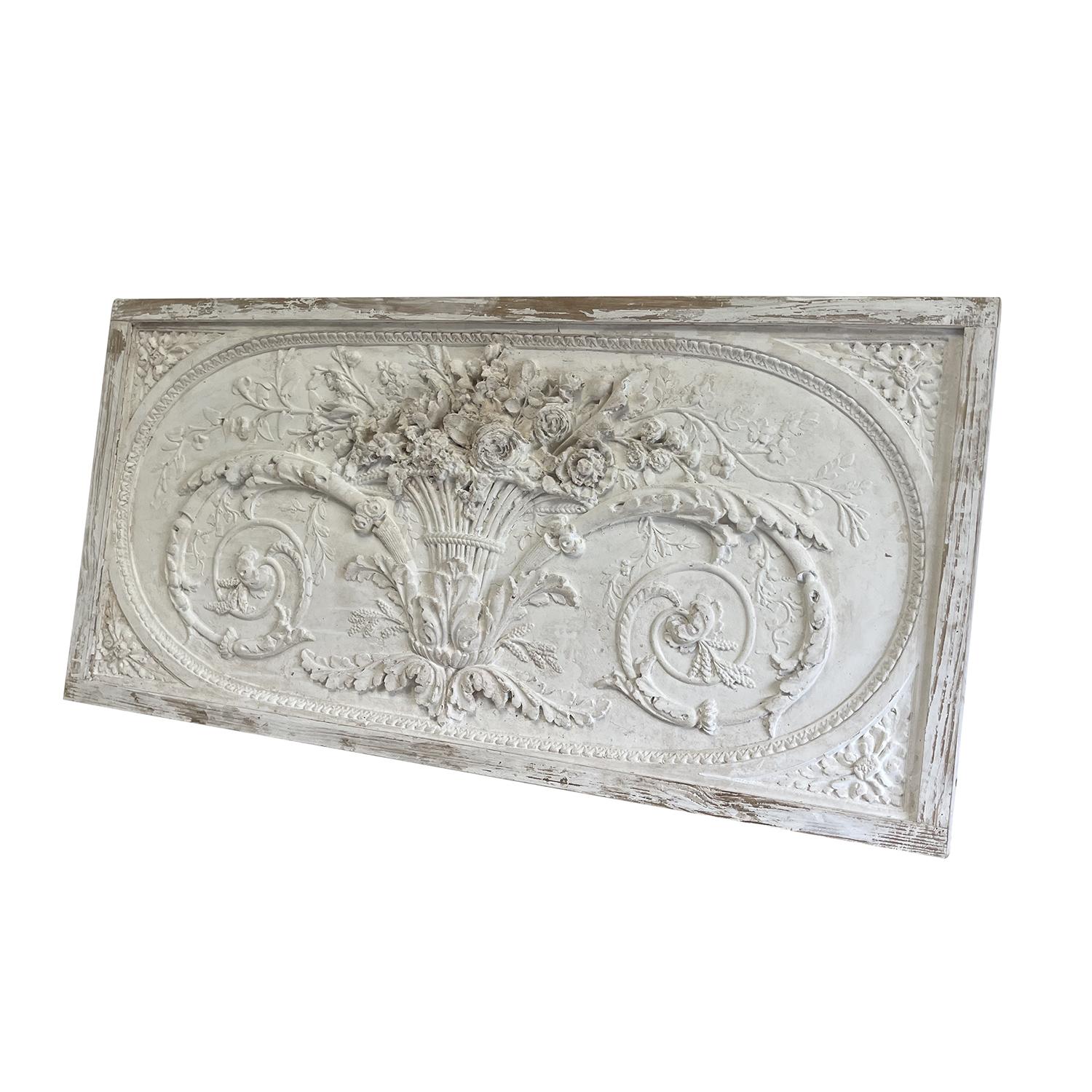 Francese Coppia di Sopraportes in stile barocco del 19° secolo - Pannelli di Wood antichi in vendita
