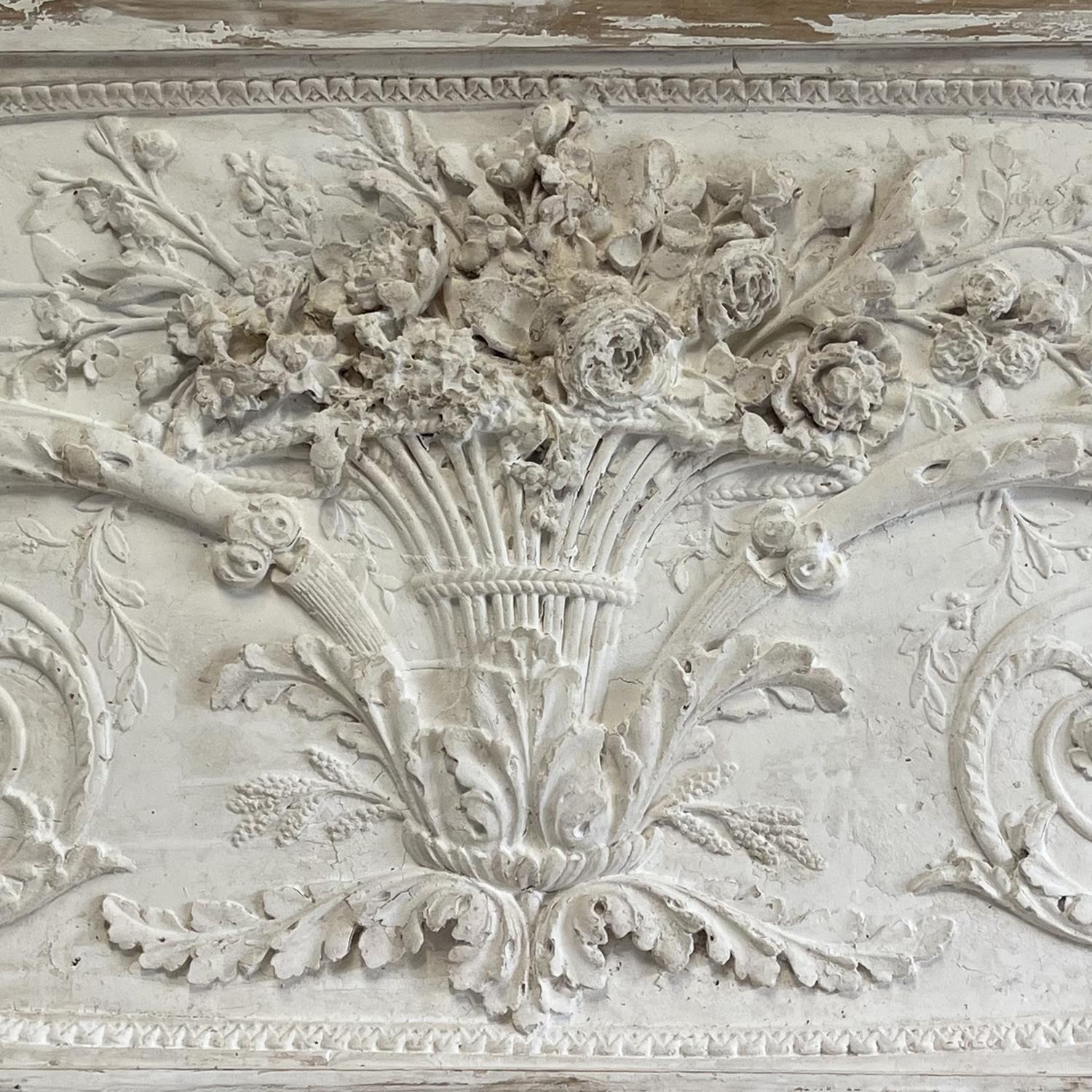 Fatto a mano Coppia di Sopraportes in stile barocco del 19° secolo - Pannelli di Wood antichi in vendita