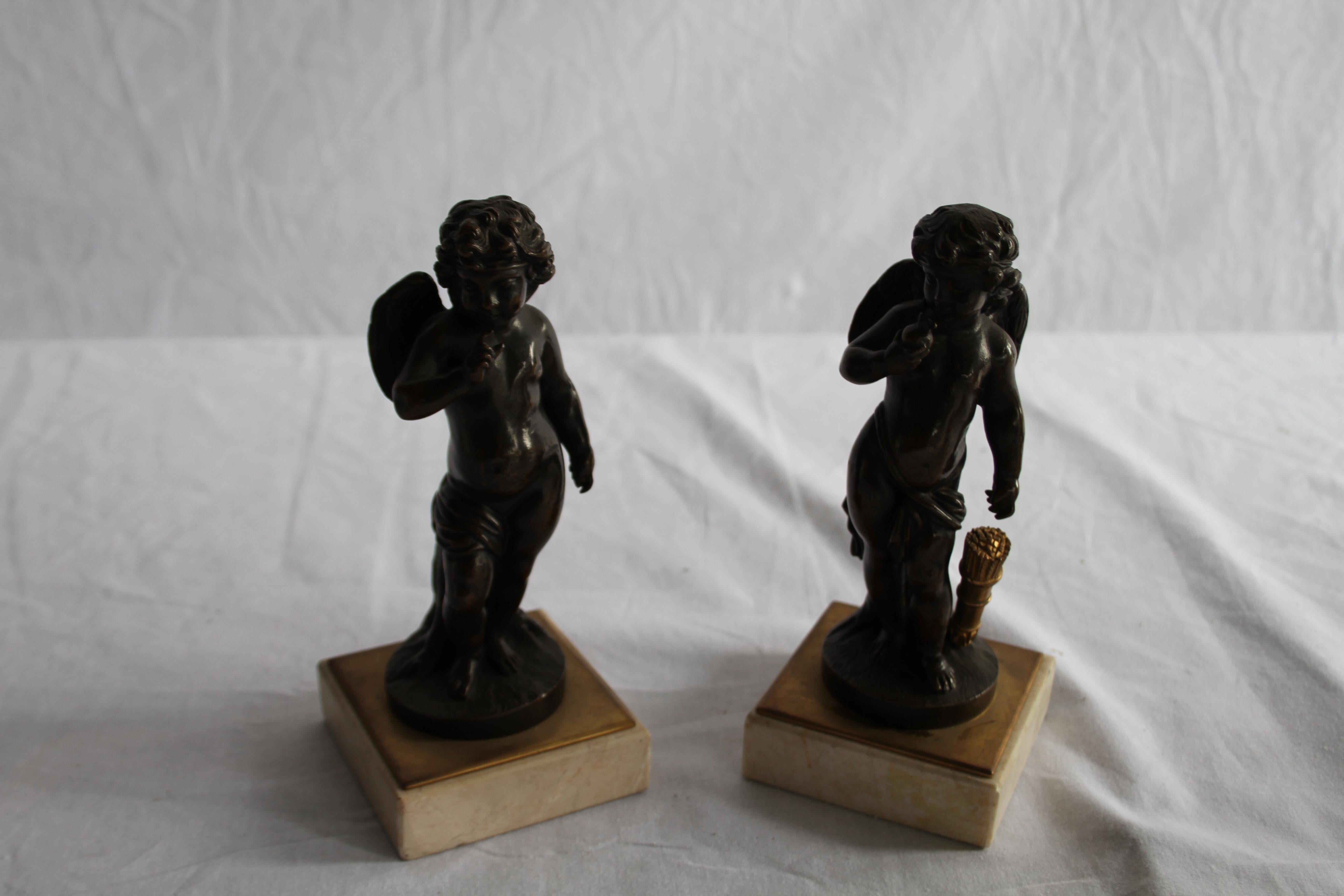 Hand-Crafted 19th Century French Pair of Bronze Cherubs For Sale