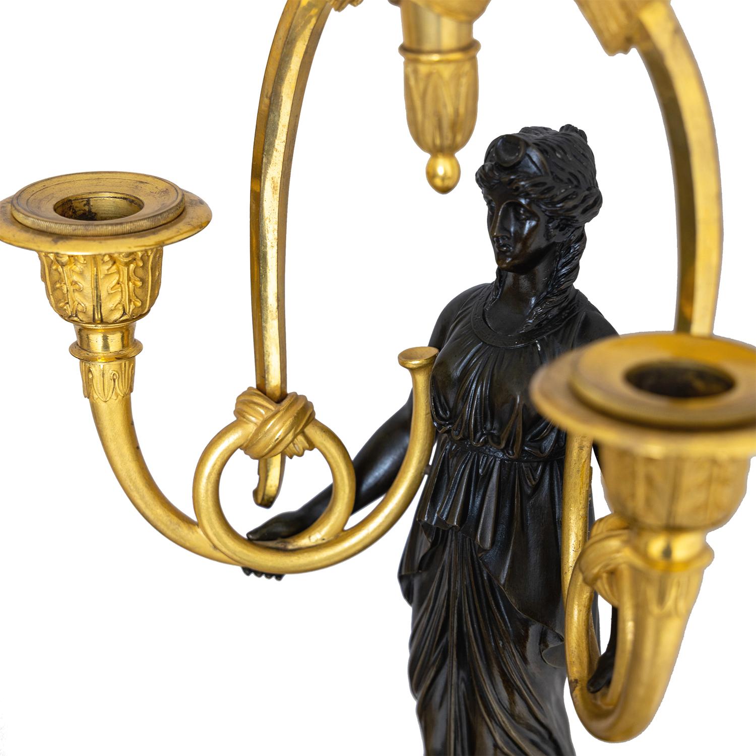 Paire de girandoles françaises en bronze du 19ème siècle attribuées à Friedrich Bergenfeld en vente 3