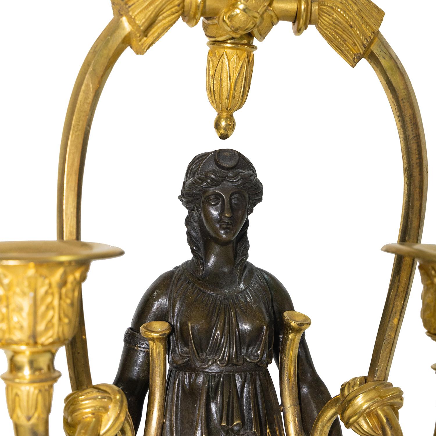 Paire de girandoles françaises en bronze du 19ème siècle attribuées à Friedrich Bergenfeld en vente 4