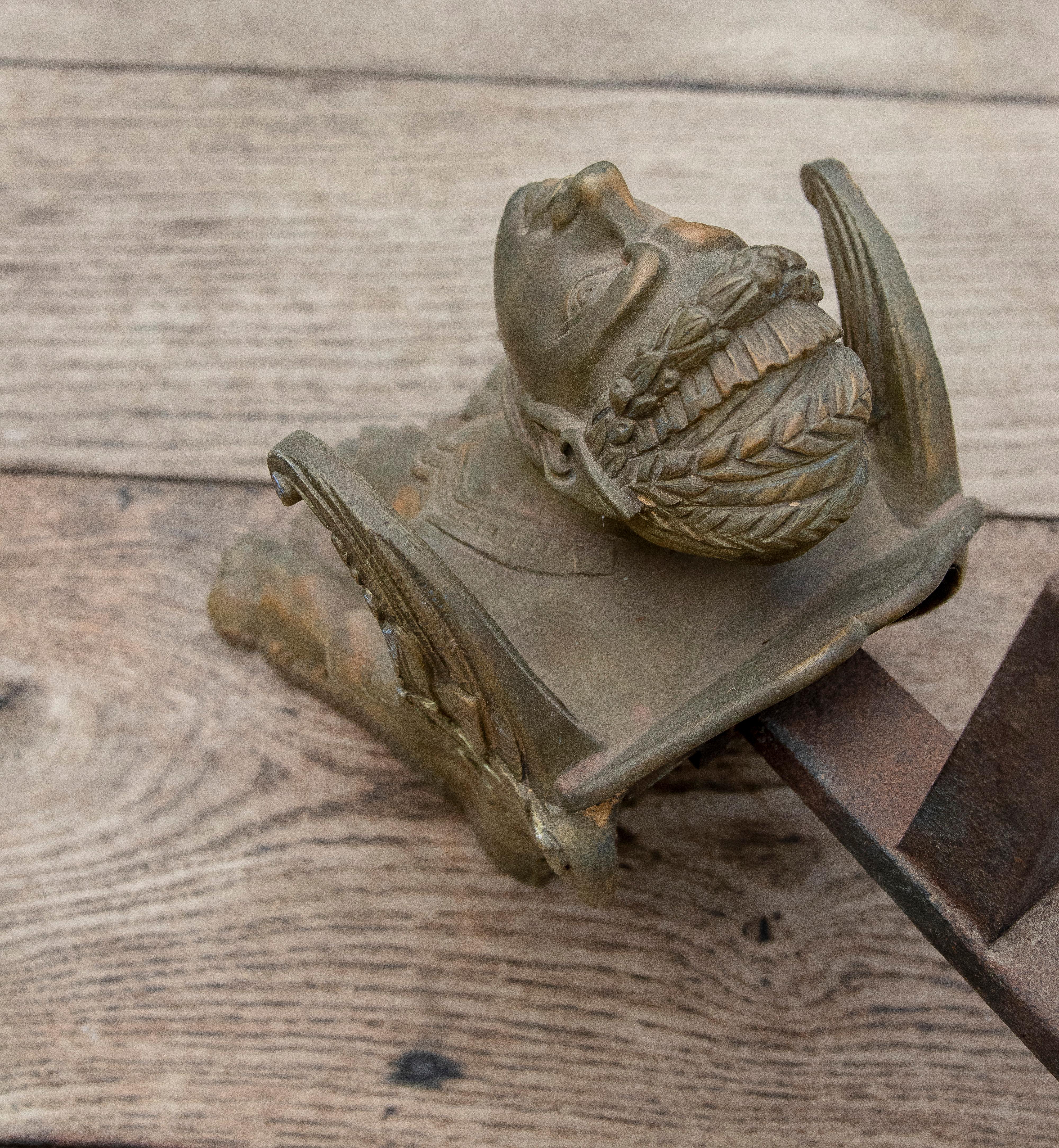 19th Century French Pair of Bronze Morels of Winged Characters For Sale 15