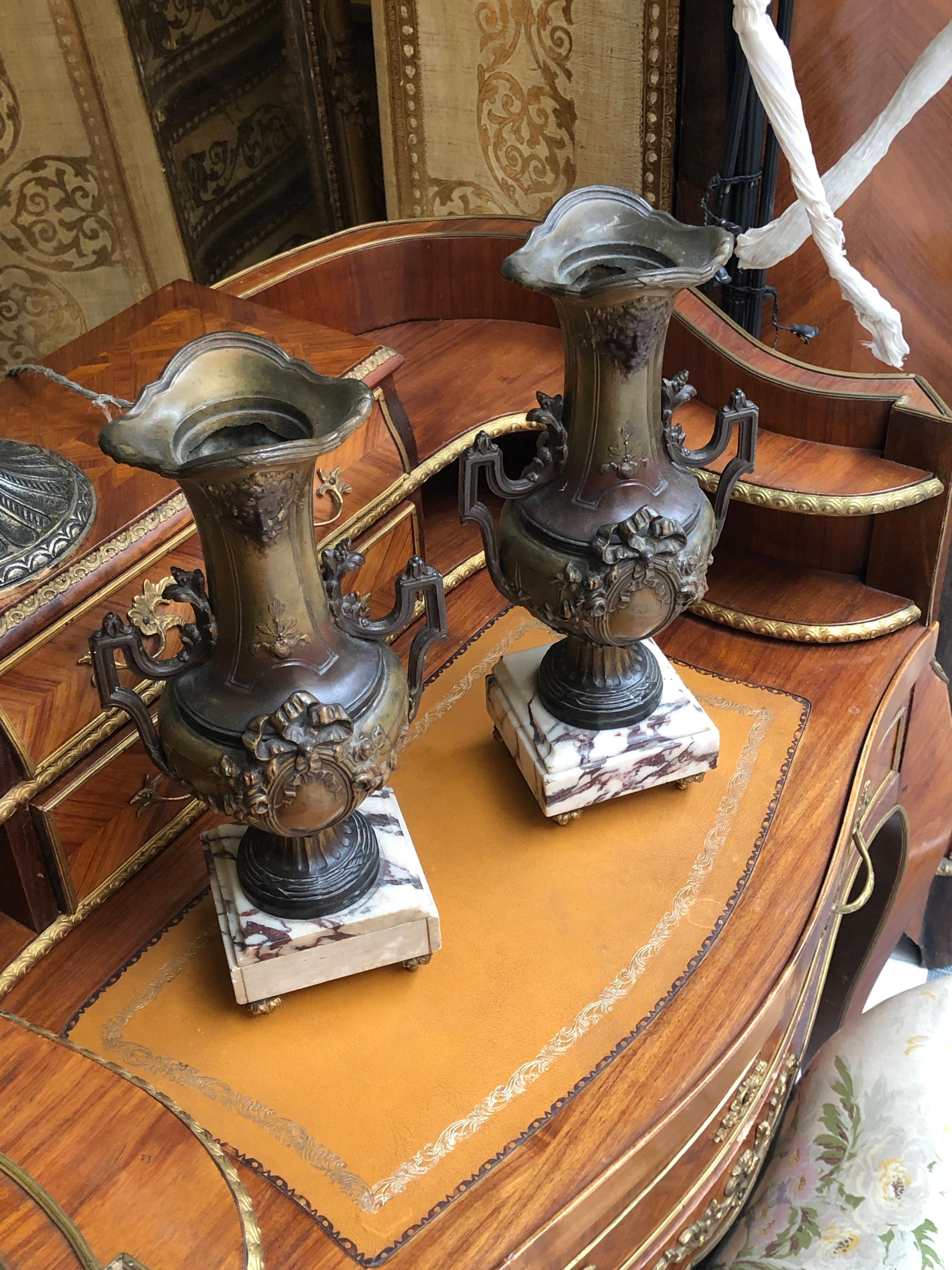 19th Century French Pair of Bronze Vases in Brown Patina on Marble Base For Sale 9