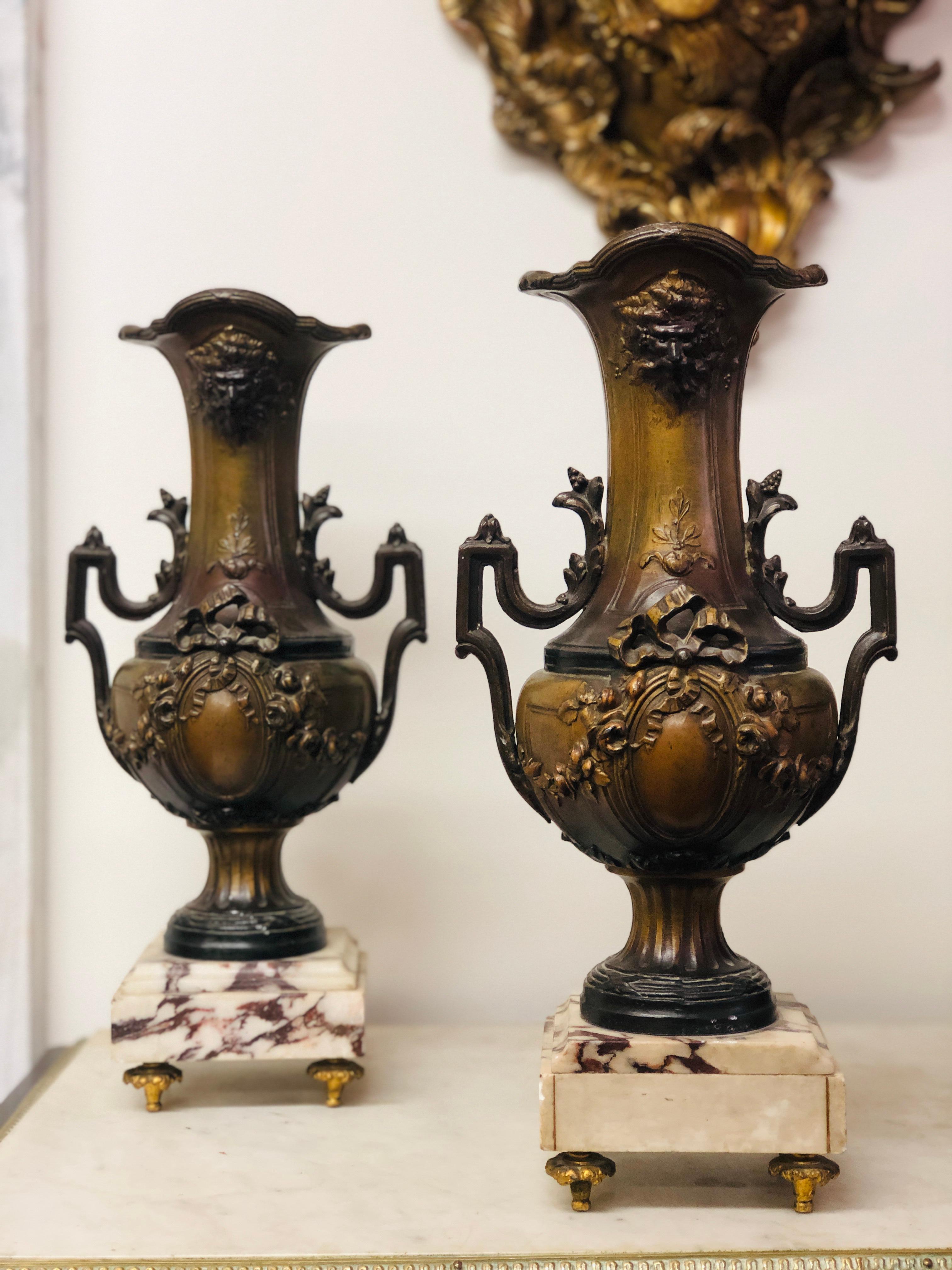 Louis XV 19th Century French Pair of Bronze Vases in Brown Patina on Marble Base For Sale