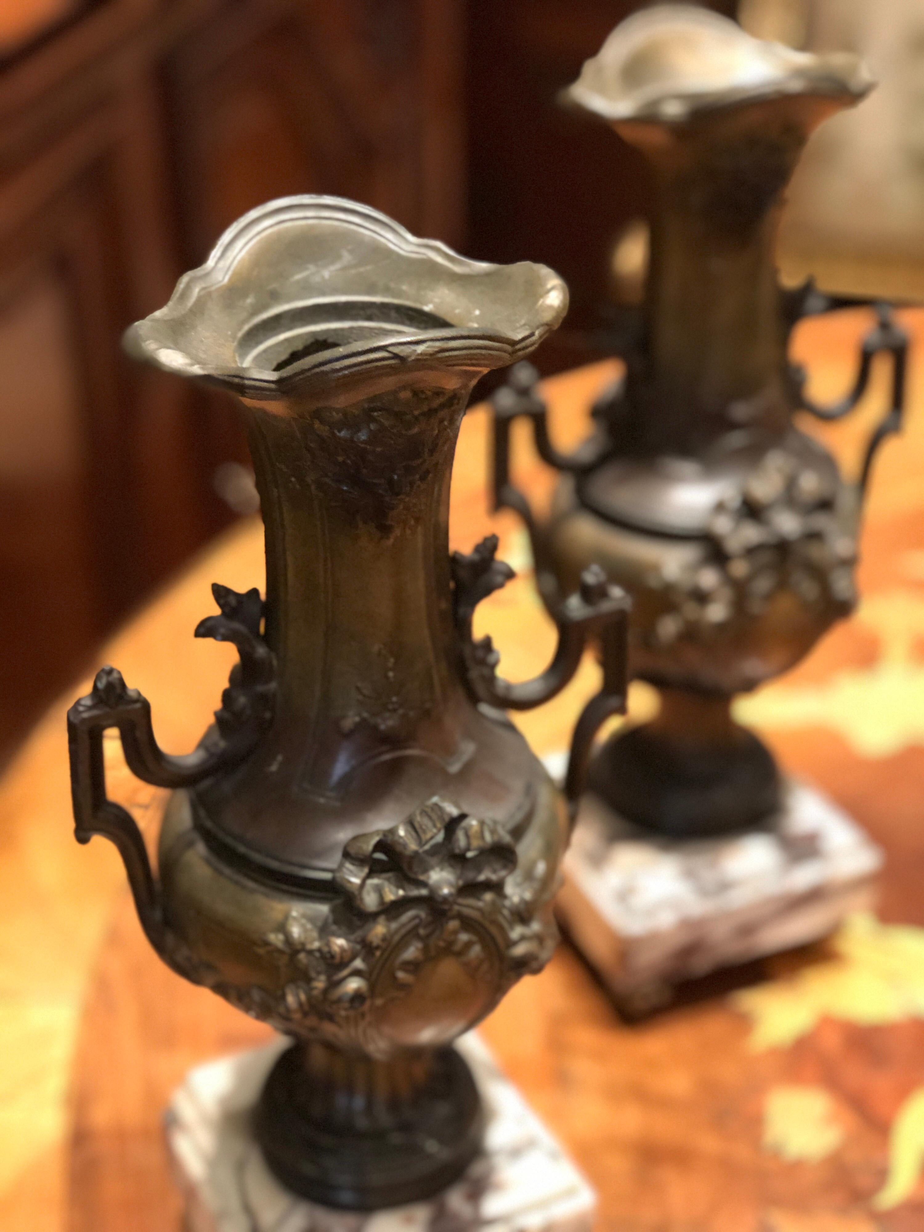 19th Century French Pair of Bronze Vases in Brown Patina on Marble Base For Sale 4