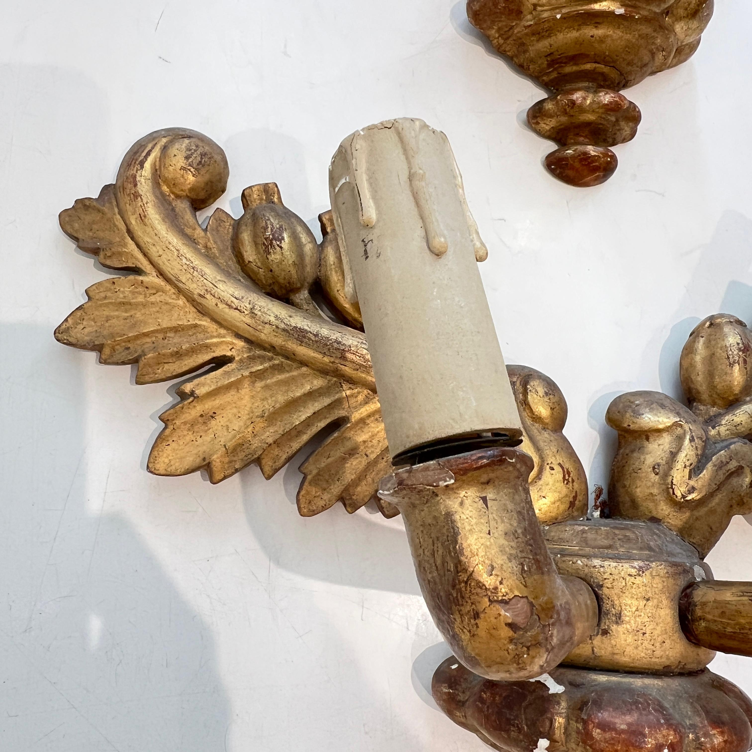 19. Jahrhundert Französisch Paar Charles X vergoldet Wood Antique Sconces im Zustand „Relativ gut“ im Angebot in New Orleans, LA
