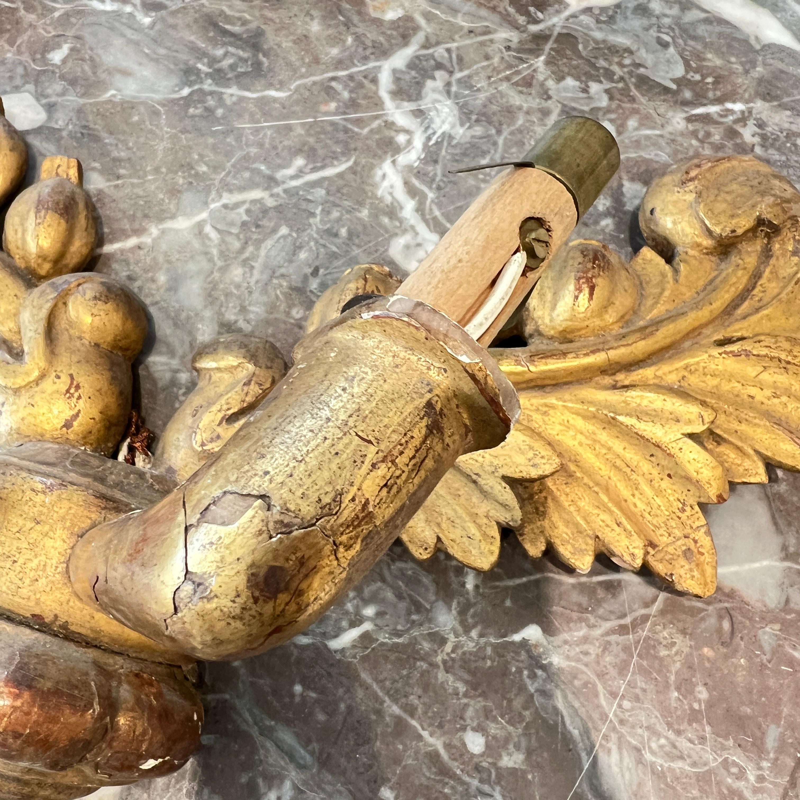 19. Jahrhundert Französisch Paar Charles X vergoldet Wood Antique Sconces (Holz) im Angebot