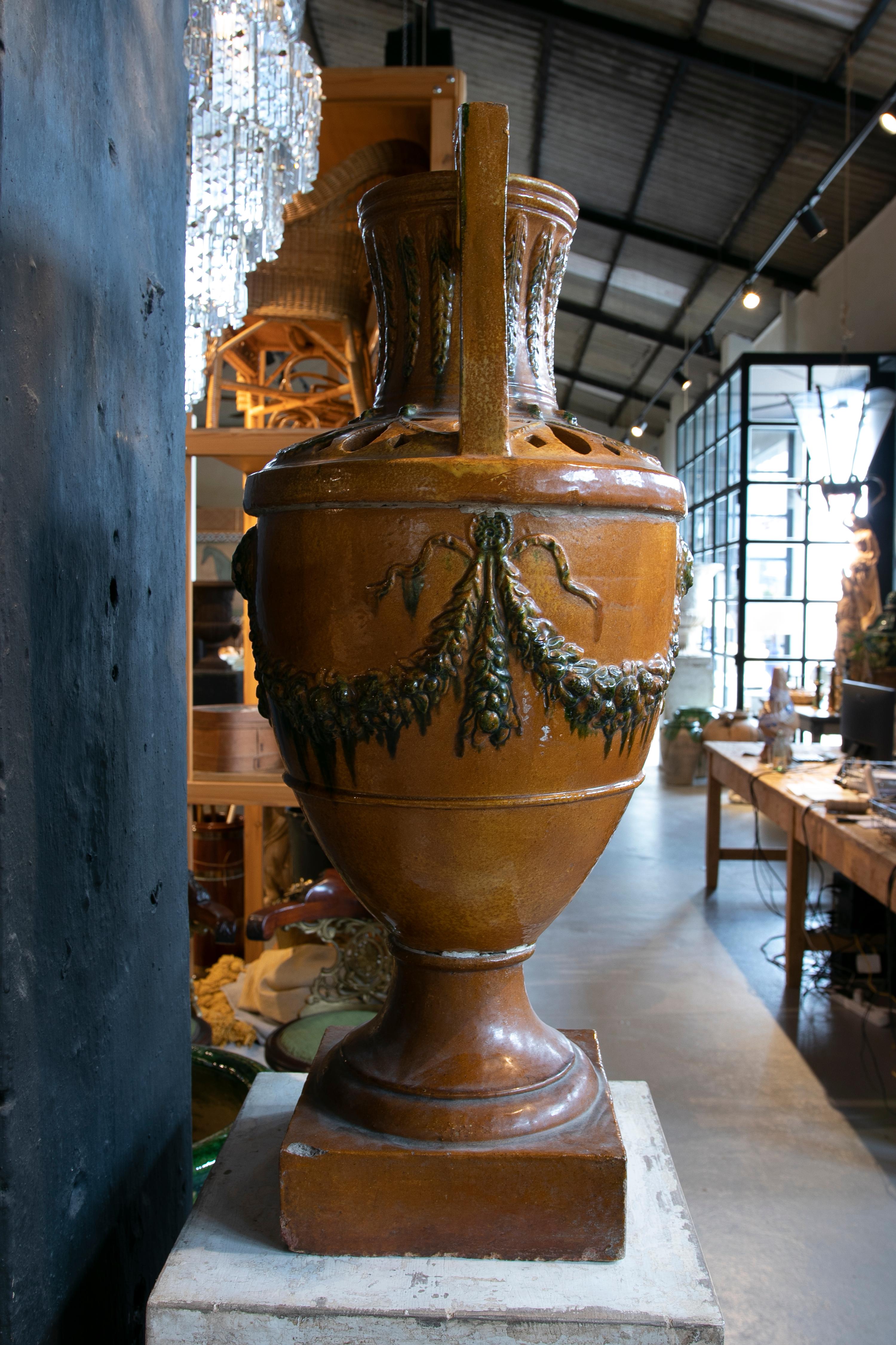 19th Century French Pair of Glazed Ceramic Vases with Handles and Garlands For Sale 1