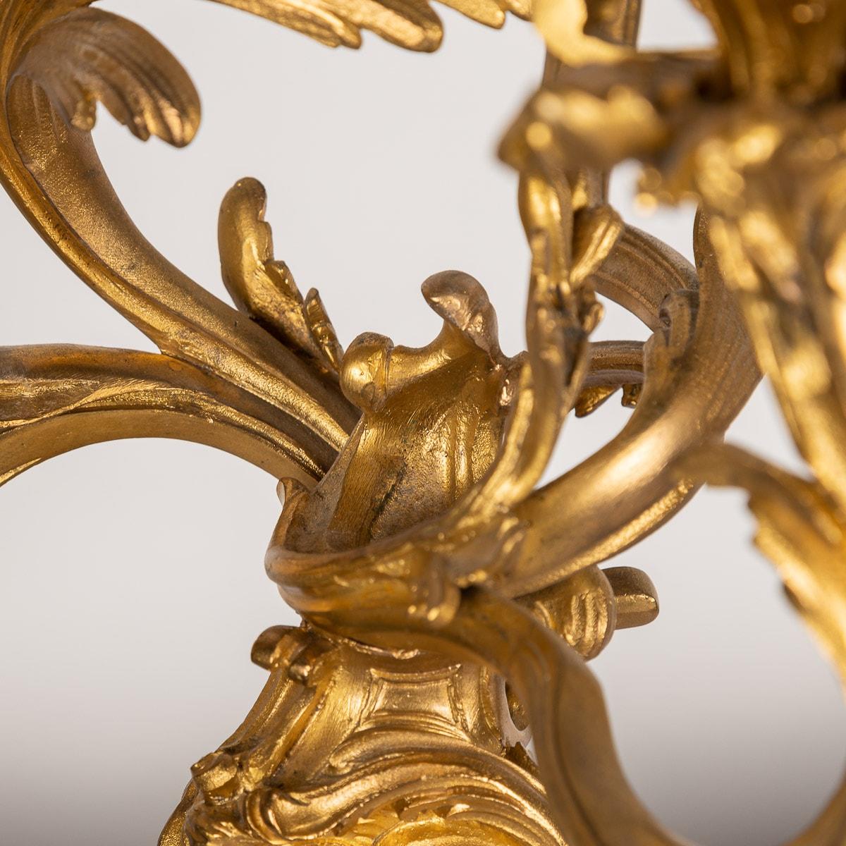 Coppia di candelabri a quattro luci in stile Luigi XV, XIX secolo, Francia, 1880 ca. in vendita 6