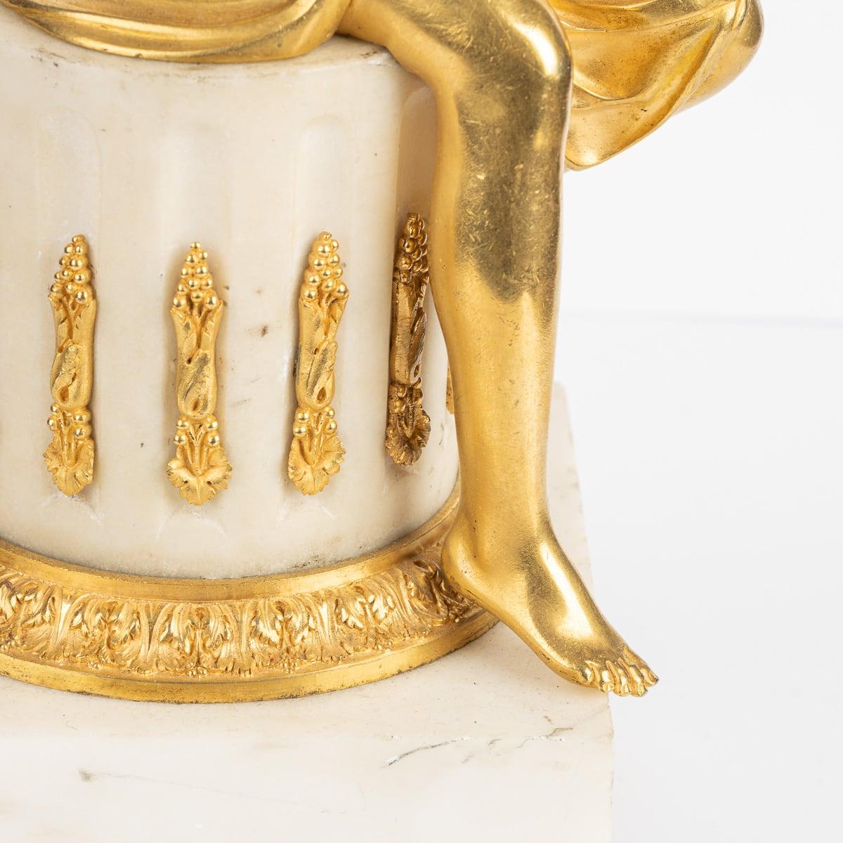Coppia di candelabri a cinque luci in stile Luigi Xvi del XIX secolo, in Ormolu, 1880 ca. in vendita 7