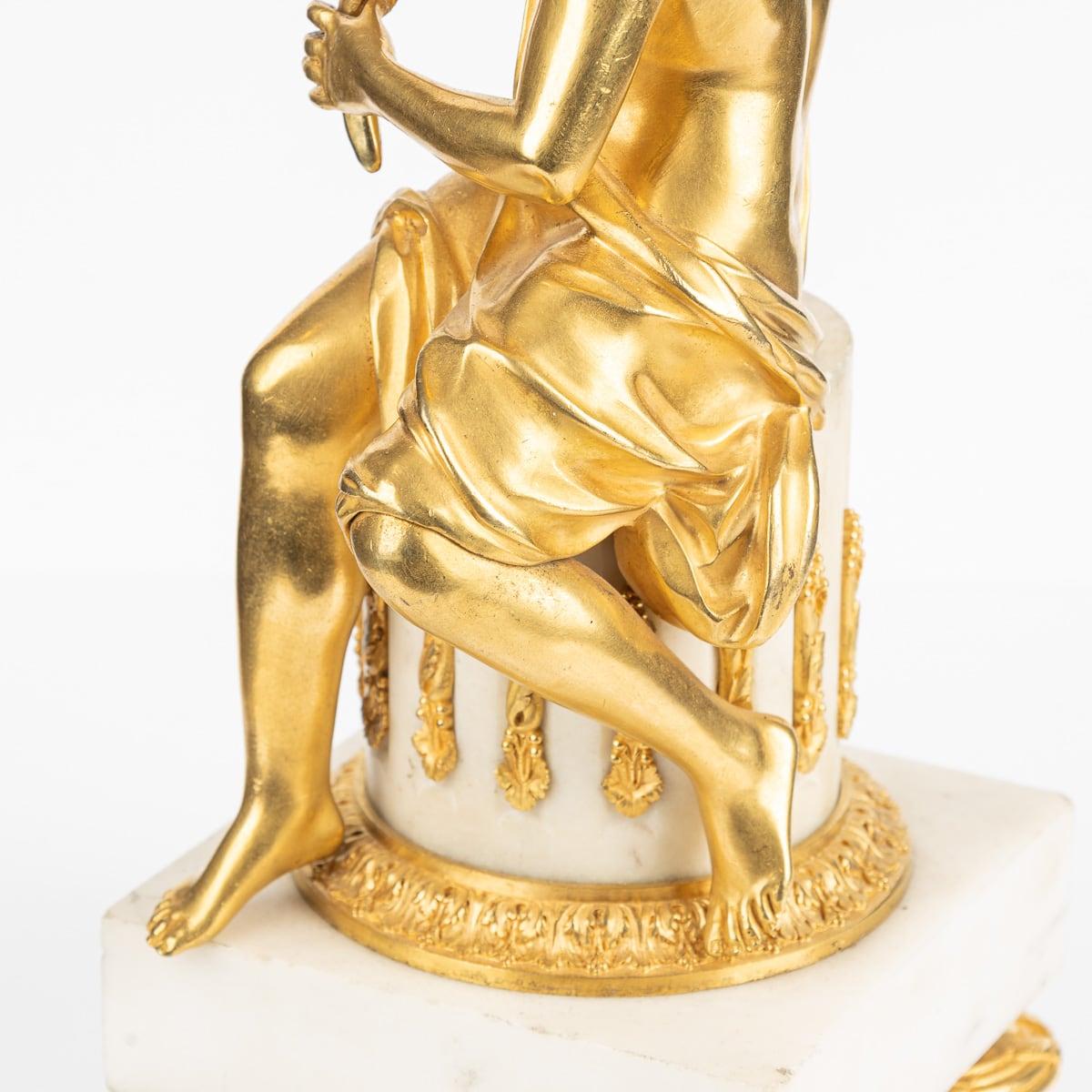 Coppia di candelabri a cinque luci in stile Luigi Xvi del XIX secolo, in Ormolu, 1880 ca. in vendita 13