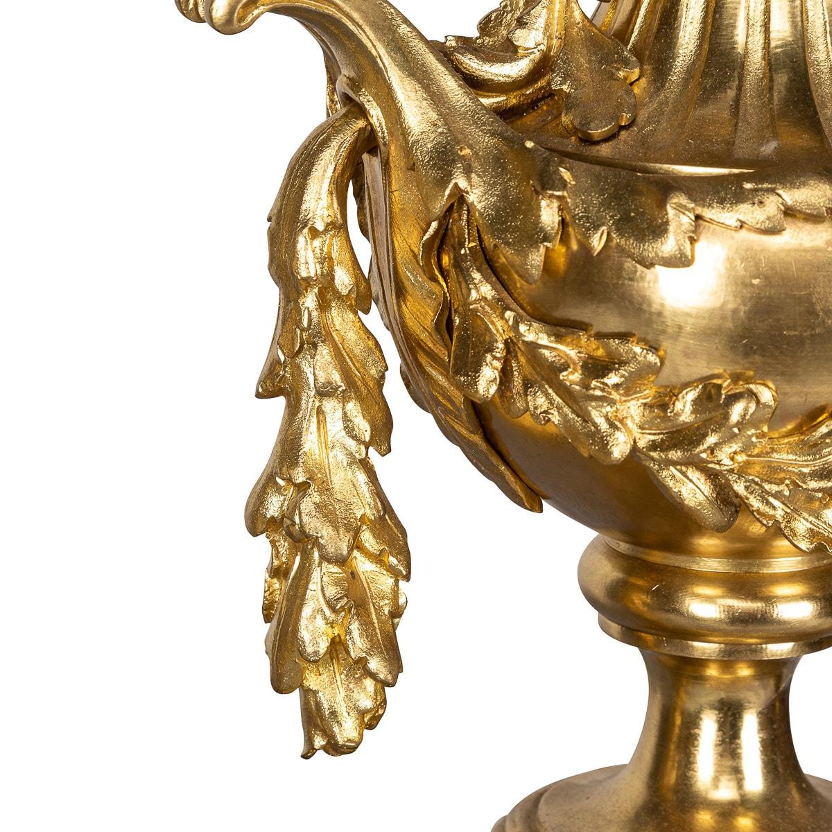Pareja De Chimeneas De Bronce Ormoluadas Francesas Del Siglo XIX, c.1840 en venta 10
