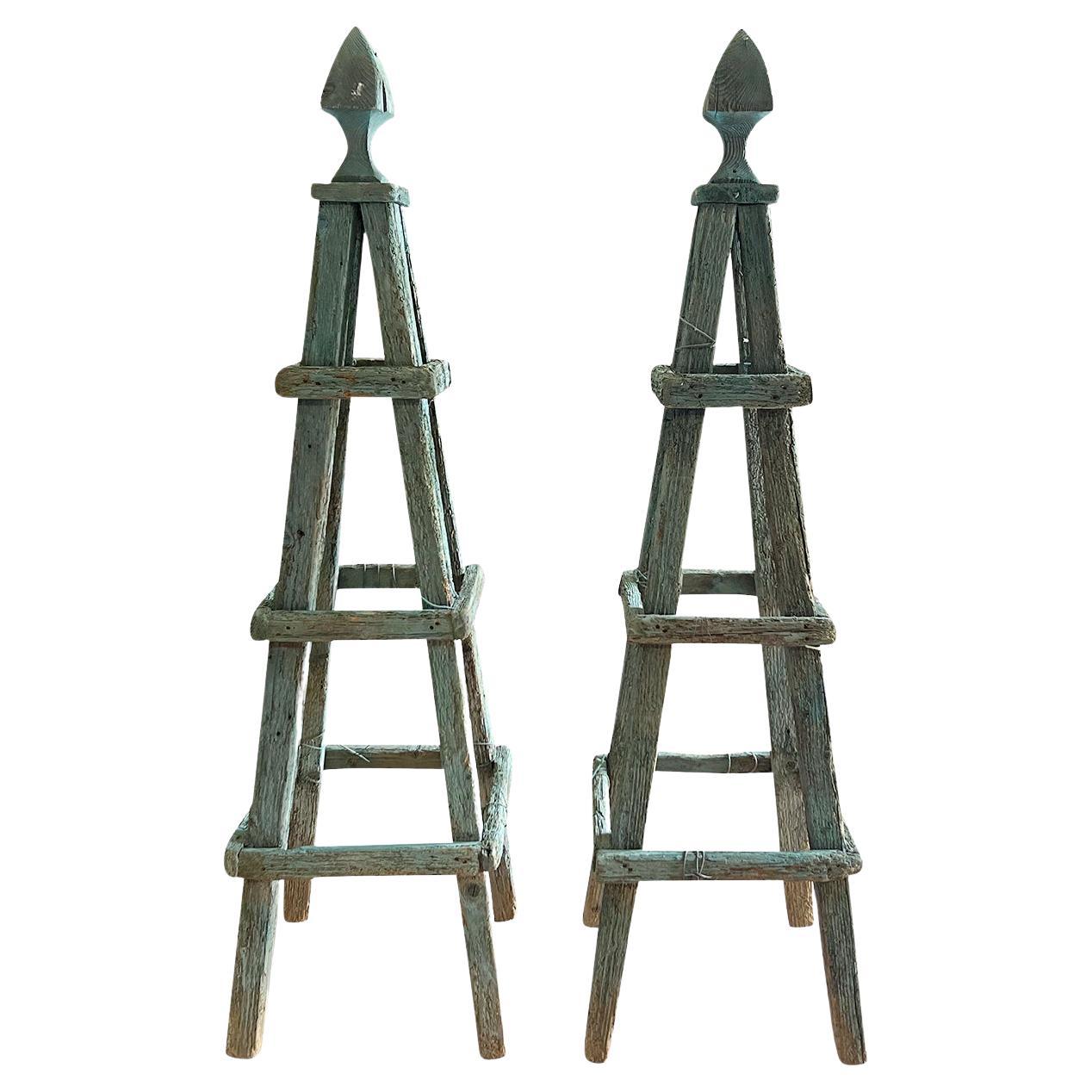 19th Century French Pair of Antique Pinewood Garden Treillis Obelisks For Sale