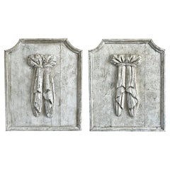 19th Century French Pair of Provincial Pinewood Wall Panels - Antique Reliefs