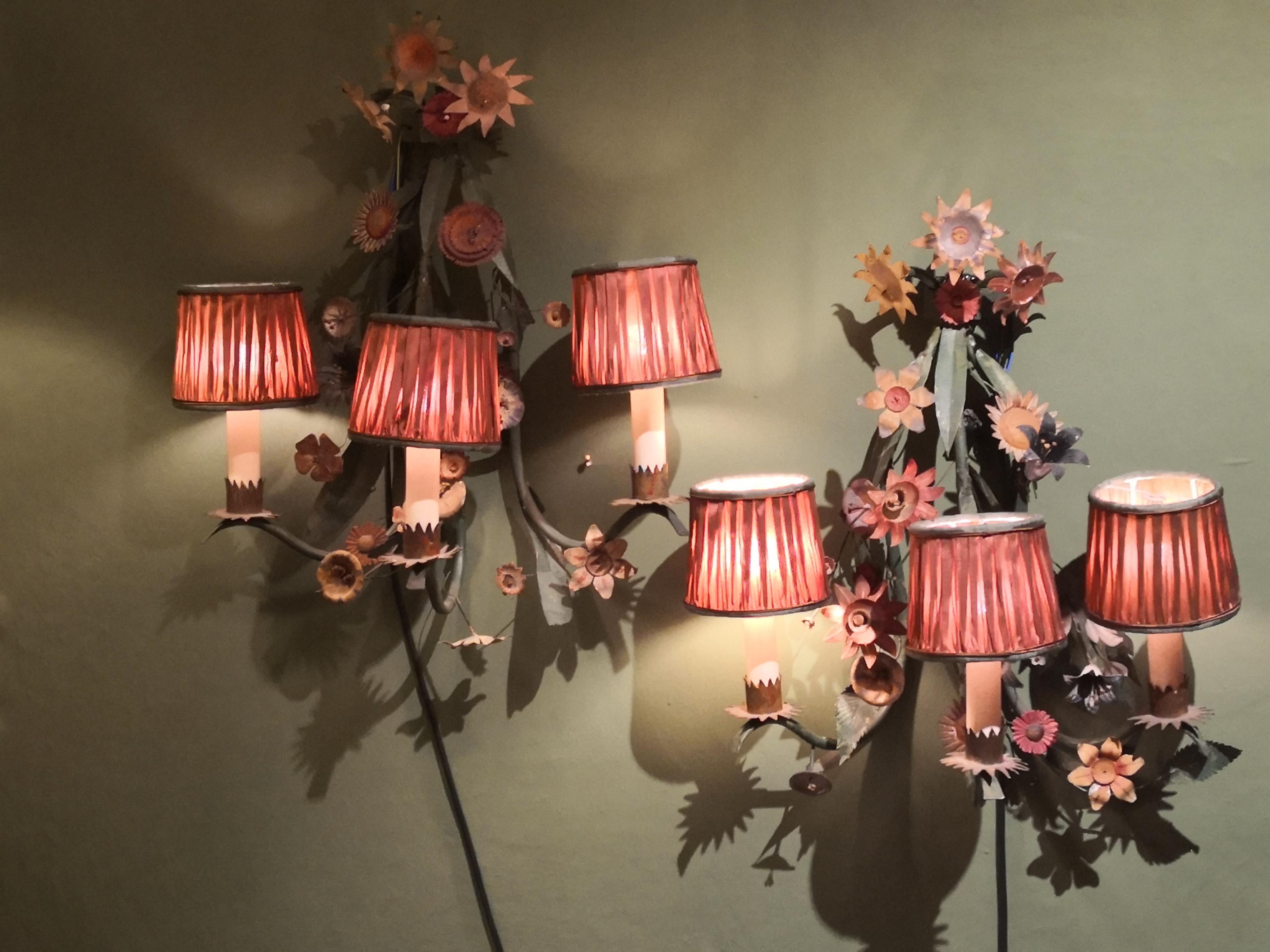 19th Century French Pair of Wall Lamps with Metal Bouquets and Silk Shades 1