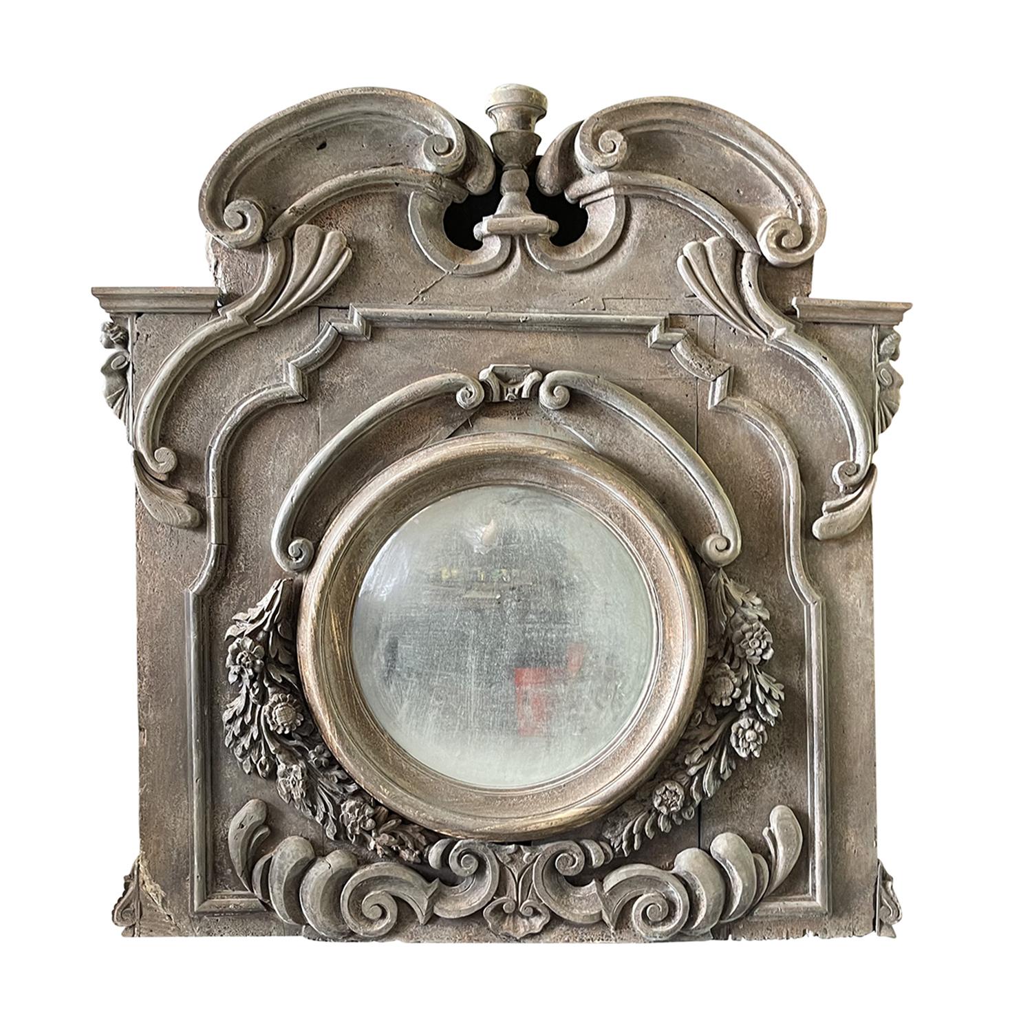 Baroque Paire de miroirs de boisserie en noyer de style baroque du 19e siècle en vente