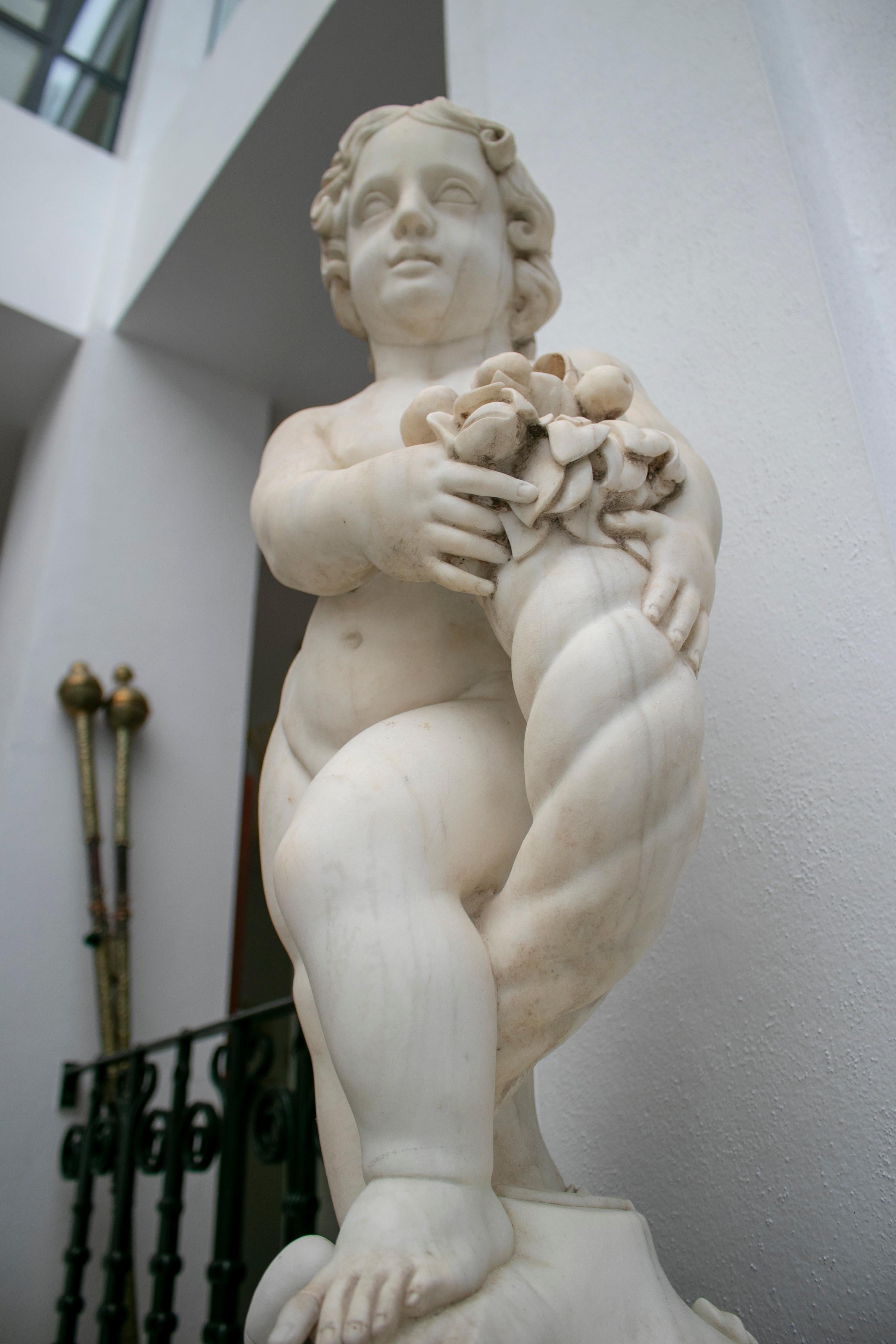 Hand-Carved 19th Century French Pair of White Carrara Marble Child Sculptures For Sale