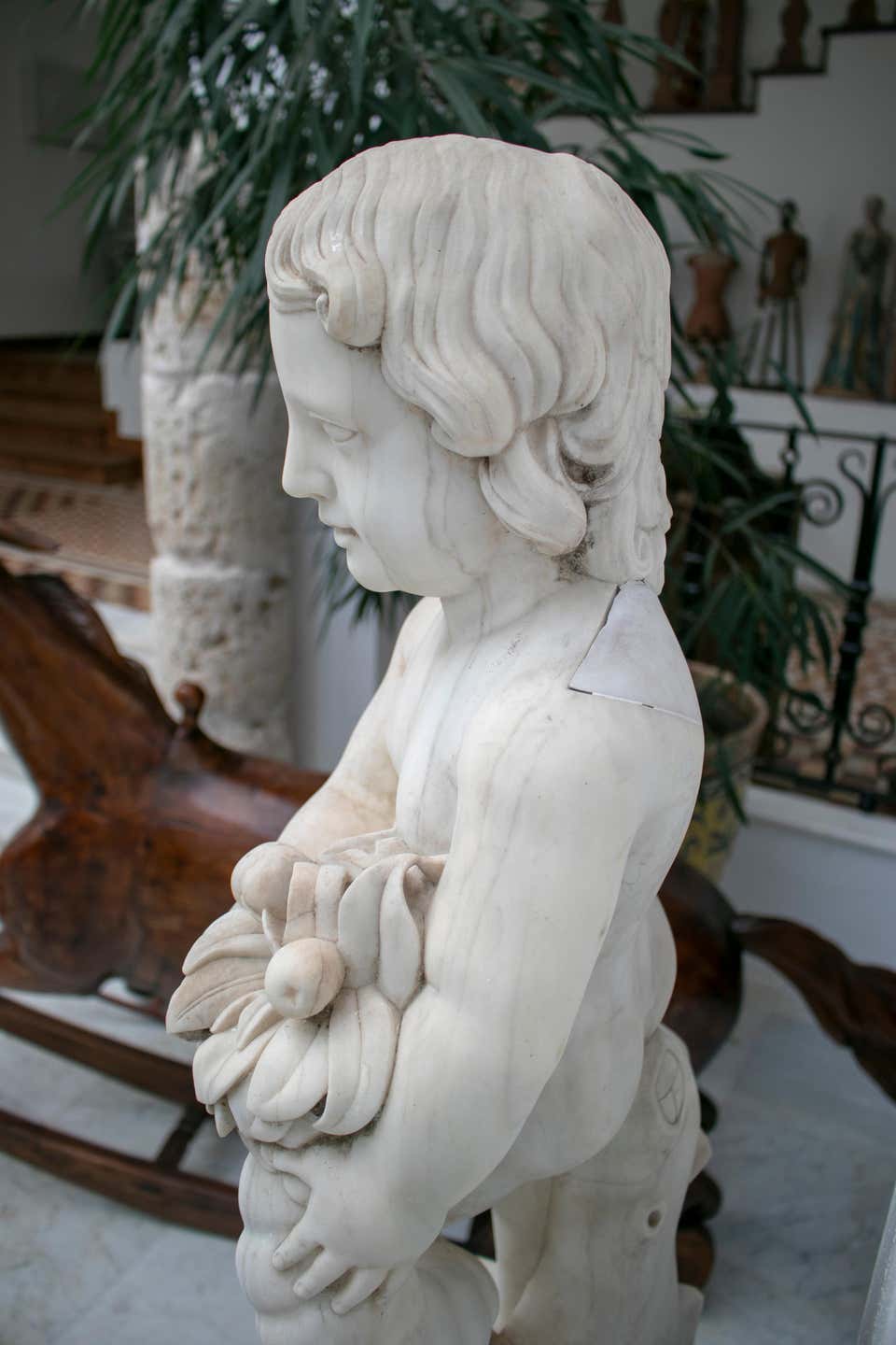 19th Century French Pair of White Carrara Marble Child Sculptures For Sale 1