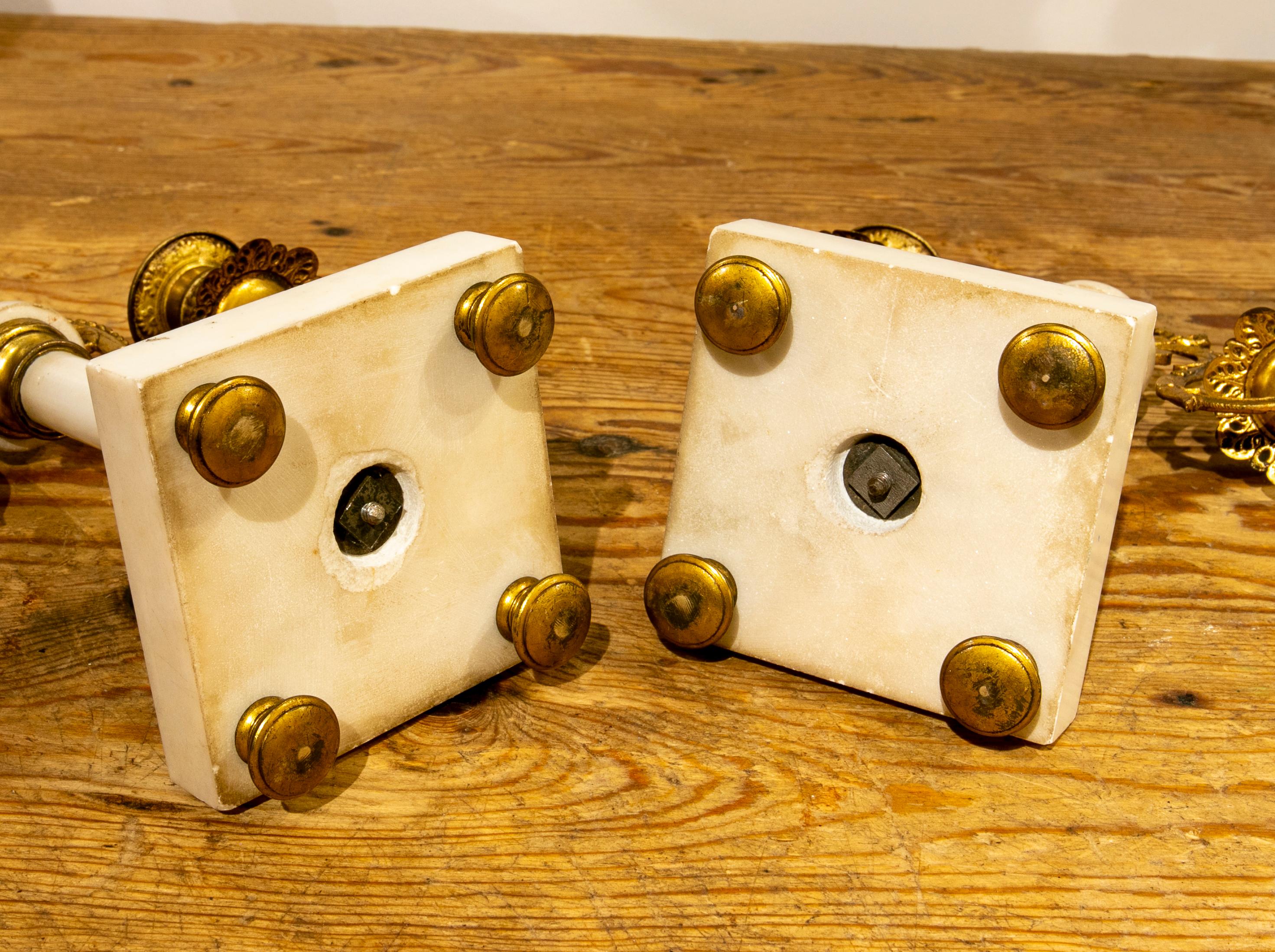 19th Century French Pair of White Marble and Gilded Bronze Candlesticks For Sale 7