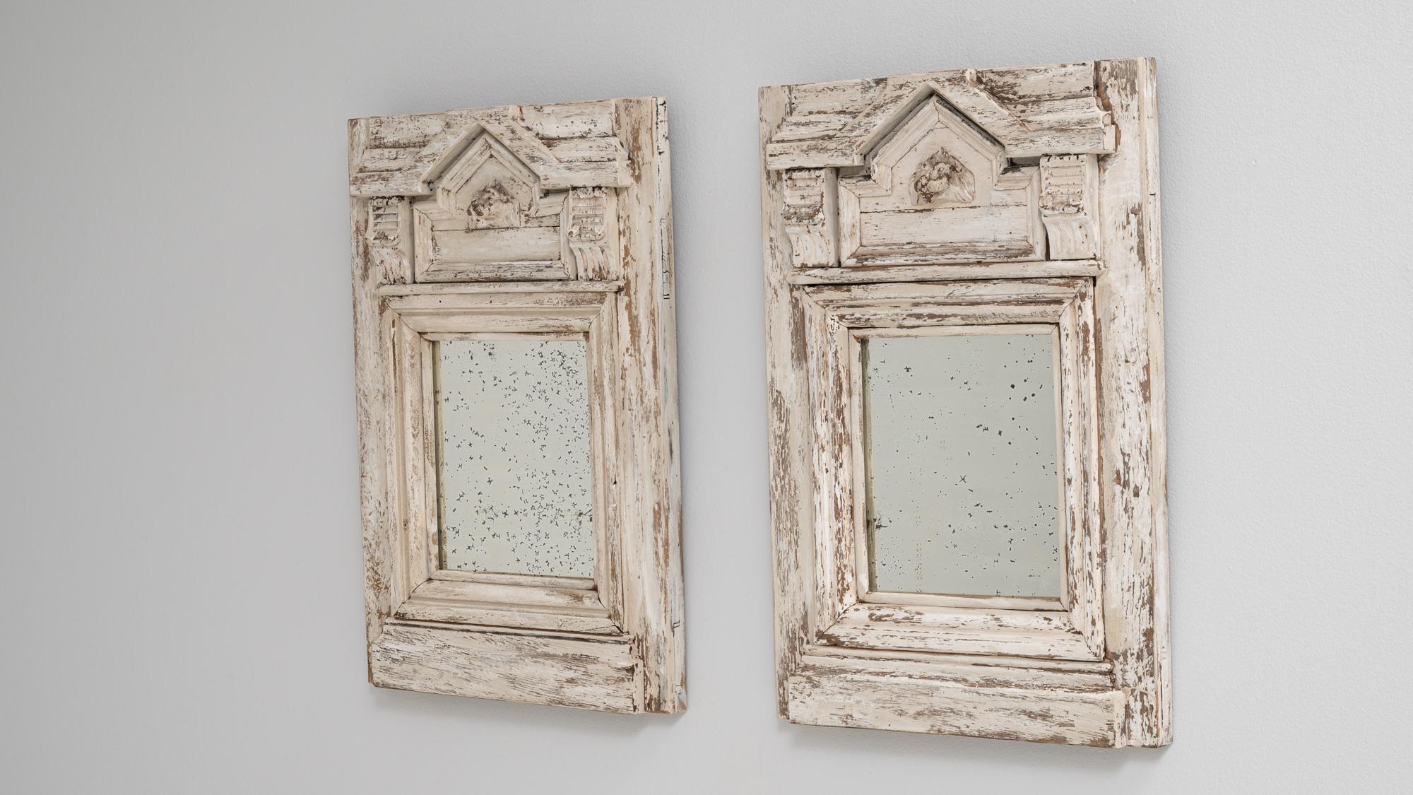 Paire de miroirs français du 19ème siècle en bois patiné blanc en vente 1