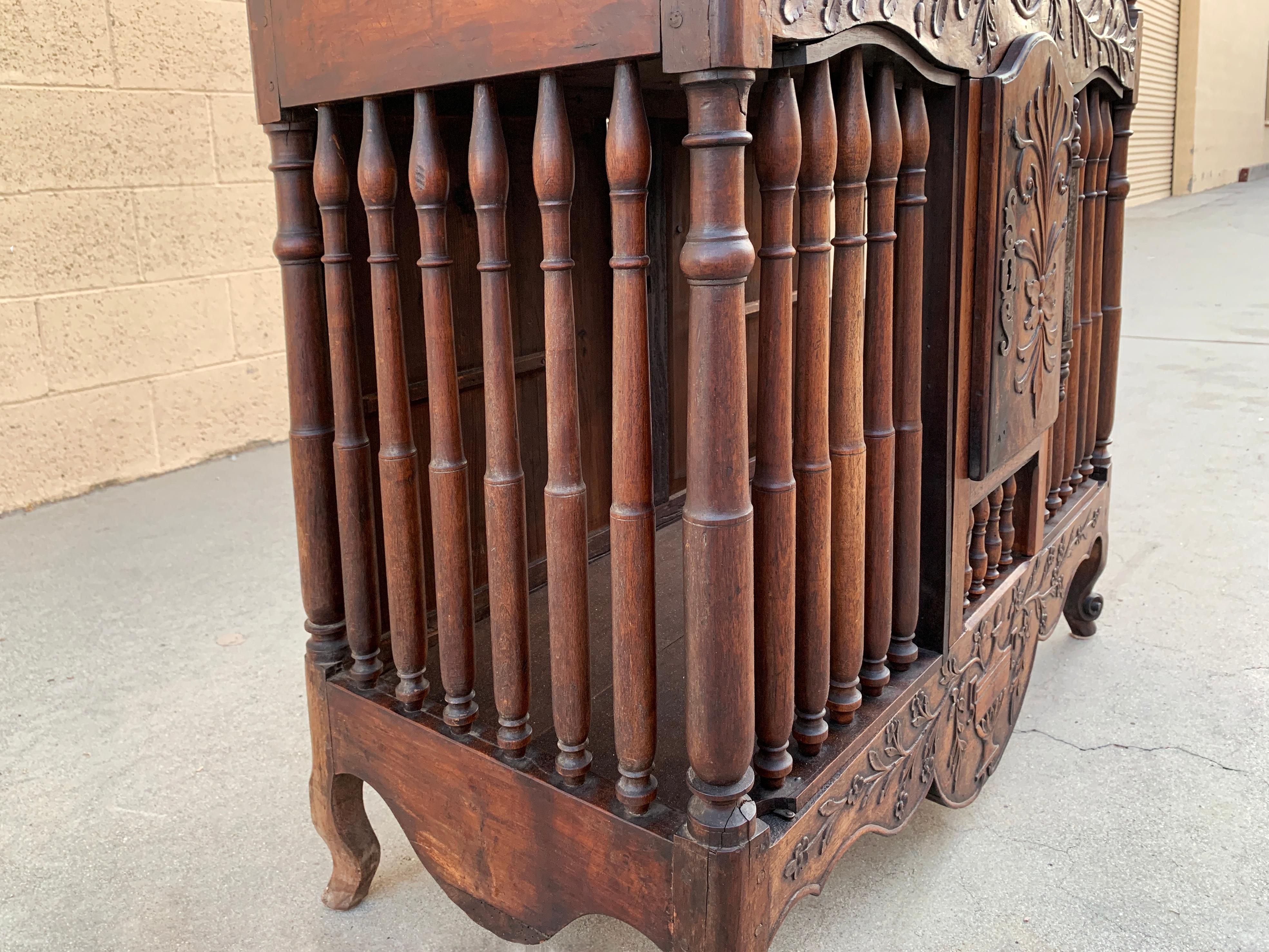 19th Century French Panettiere/ Bread Cupboard In Good Condition In Alhambra, CA