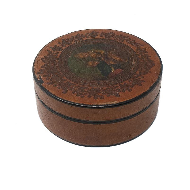 Paper 19th Century French Papier Mâché Hand Painted Round Trinket Box For Sale