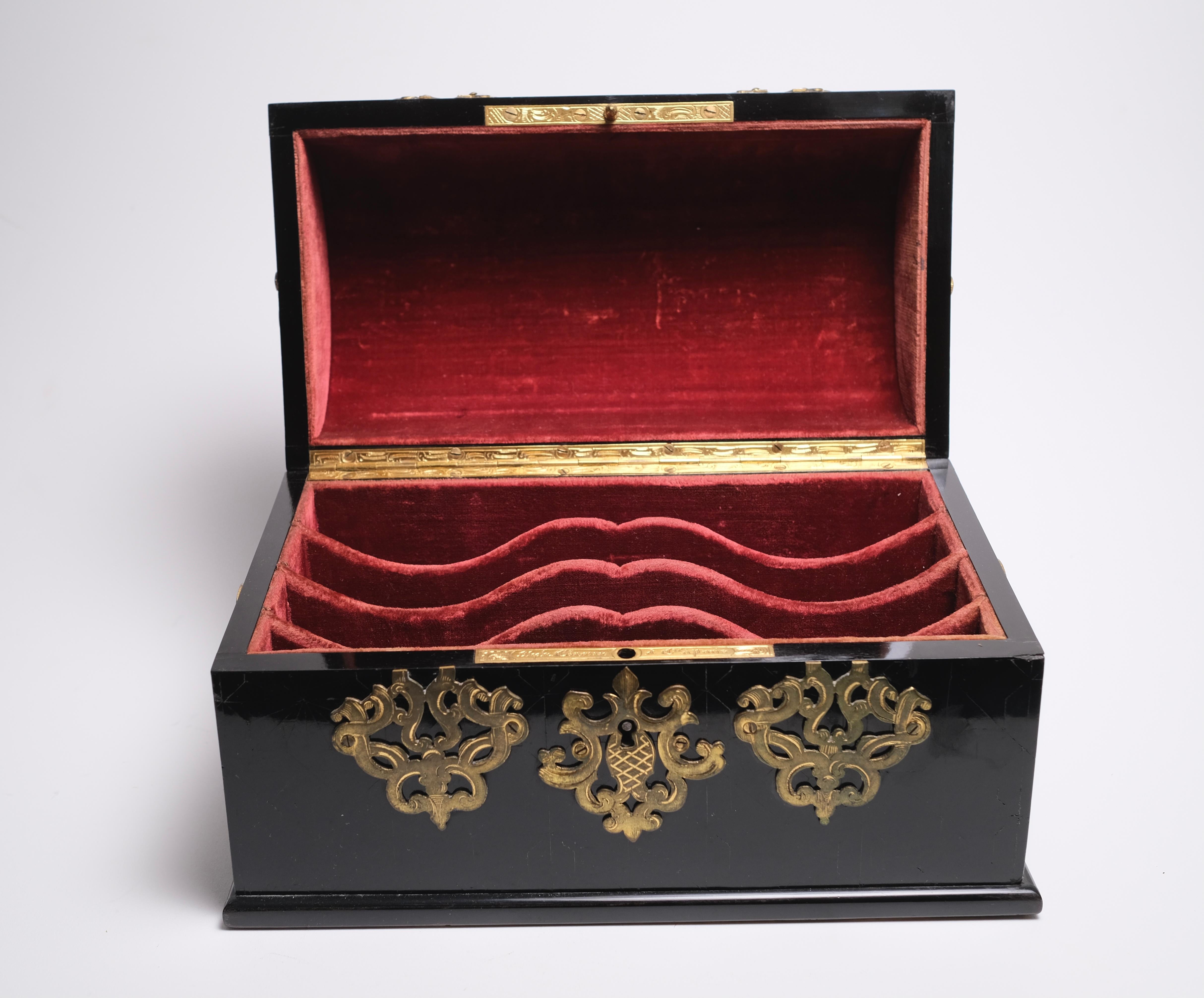 19th Century French Parquetry Ebonized Domed Box For Sale 2
