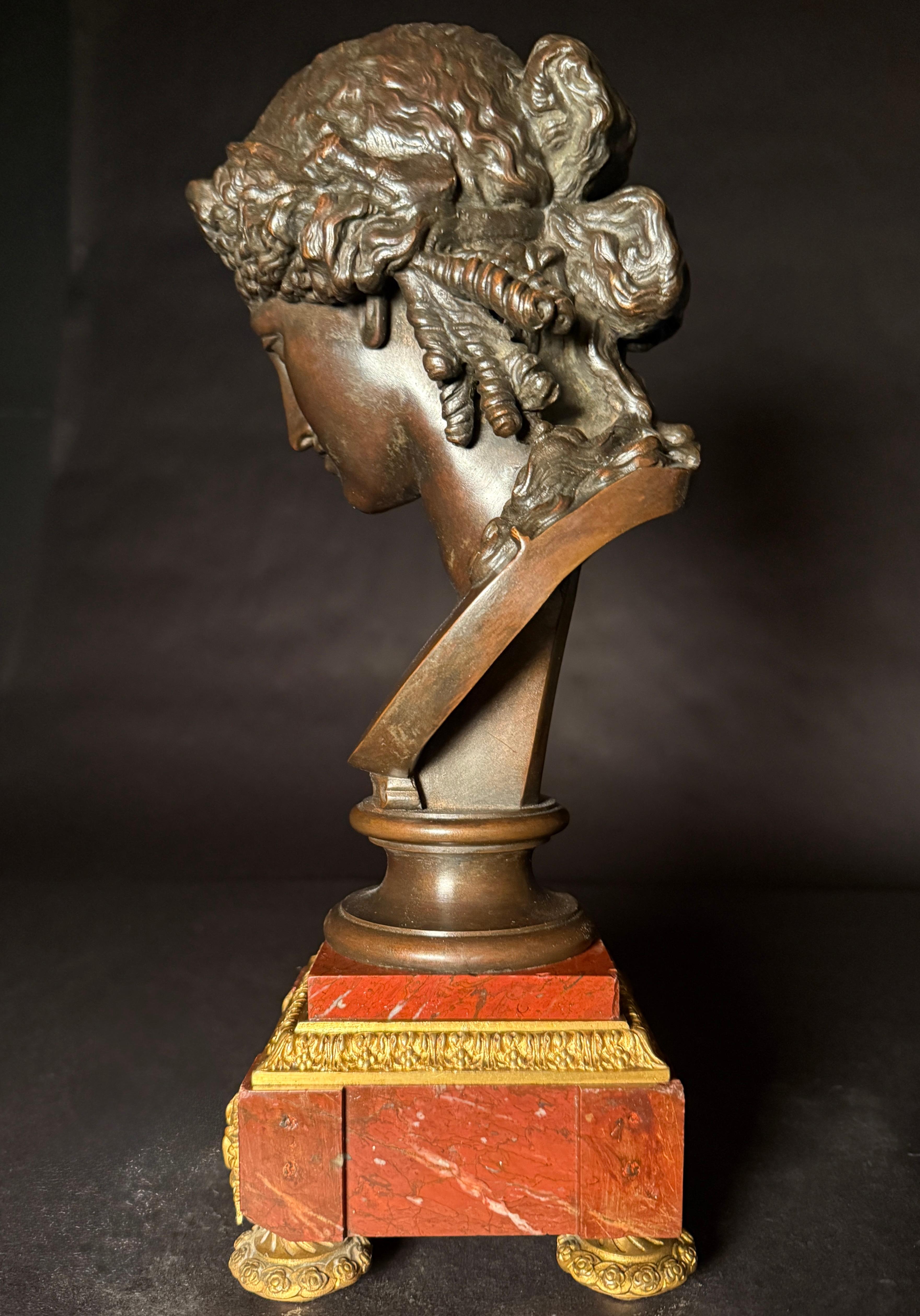 Francese Busto di Arianna in bronzo patinato francese del XIX secolo in vendita