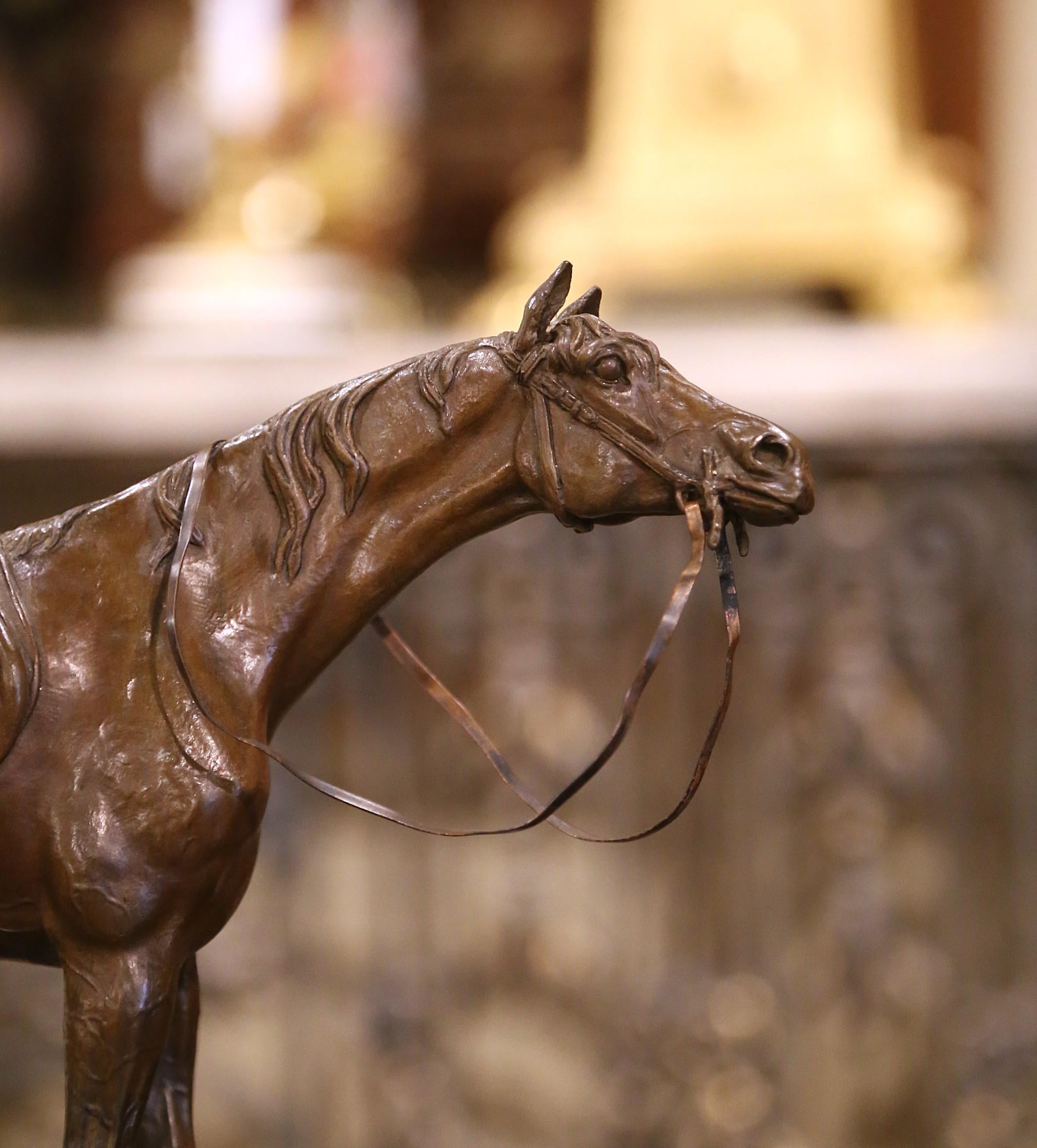 Caballo de Bronce Patinado Francés del Siglo XIX sobre Base de Mármol Firmado J. Moigniez Tallado a mano en venta