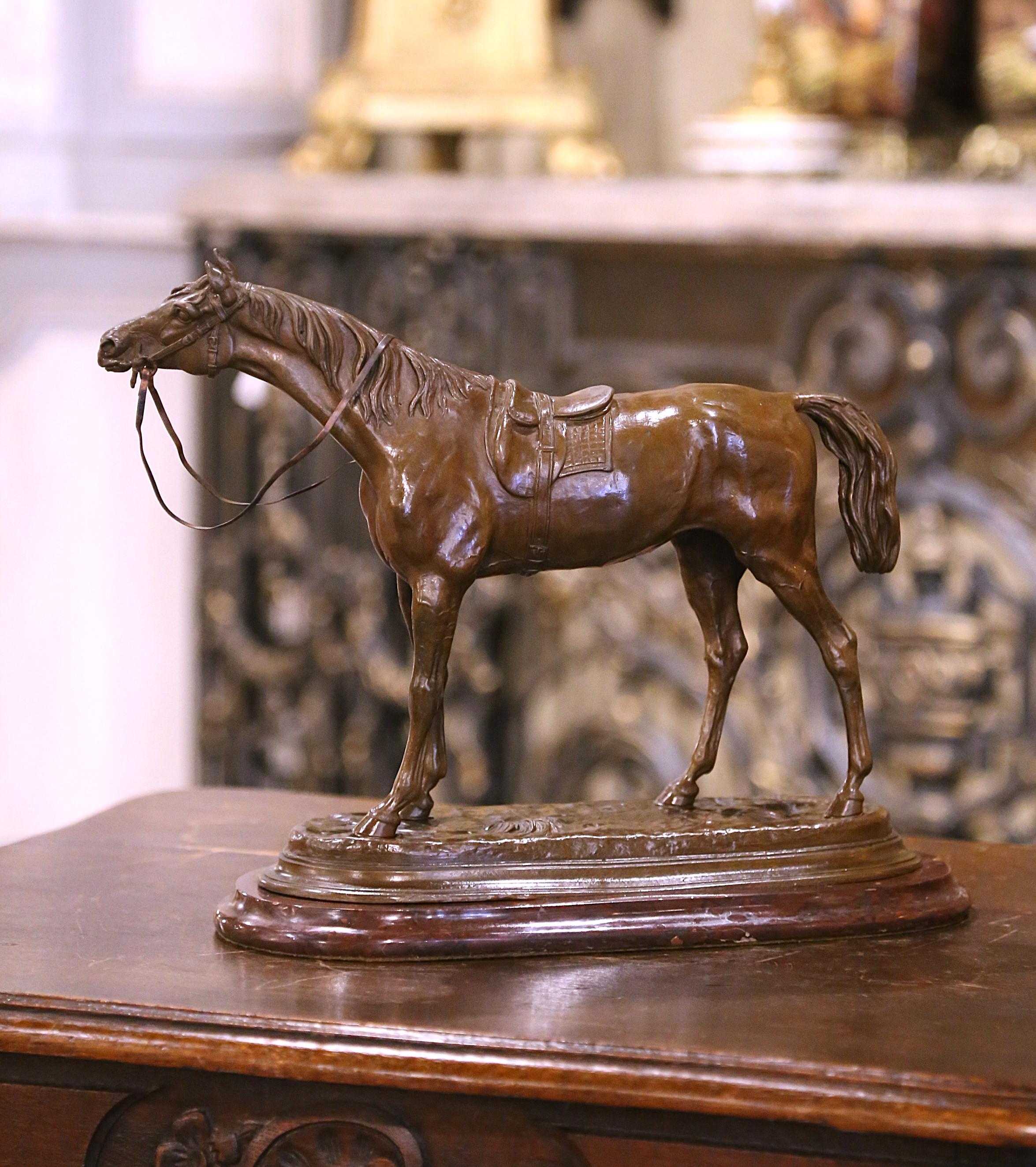 Caballo de Bronce Patinado Francés del Siglo XIX sobre Base de Mármol Firmado J. Moigniez siglo XIX en venta