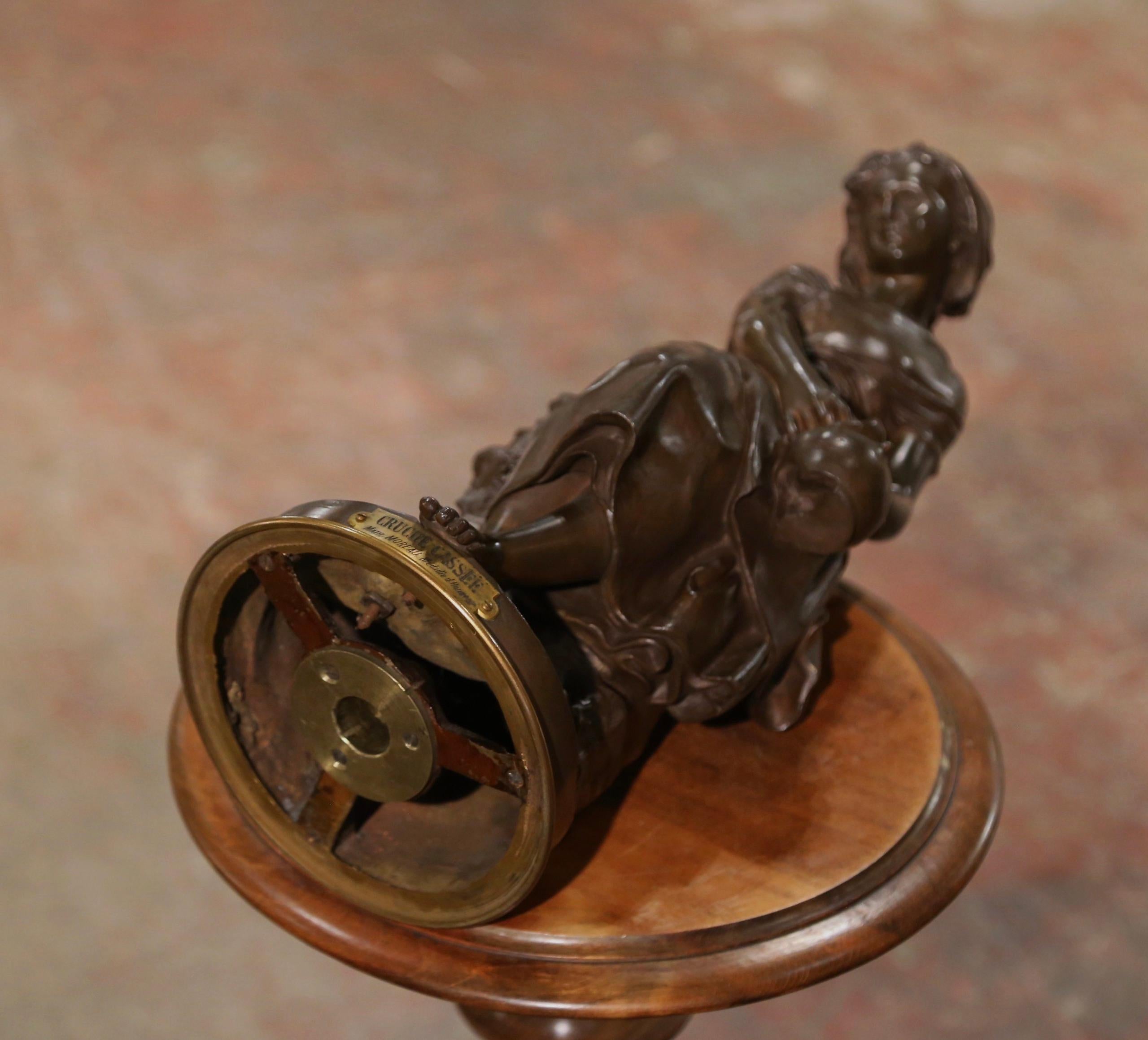 Statue française du 19ème siècle en bronze patiné « La Cruche Cassee » signée M. Moreau en vente 5