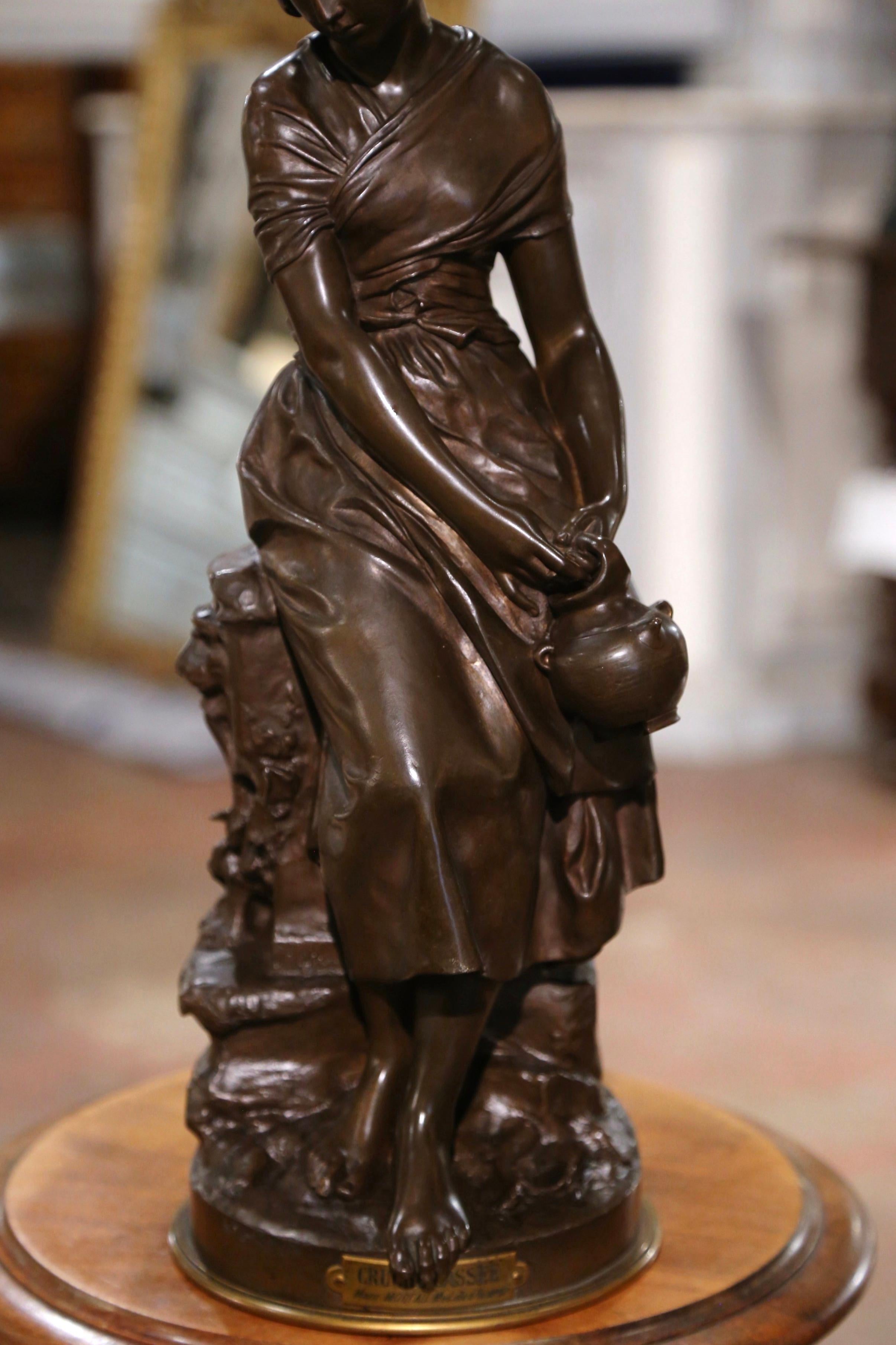 Français Statue française du 19ème siècle en bronze patiné « La Cruche Cassee » signée M. Moreau en vente