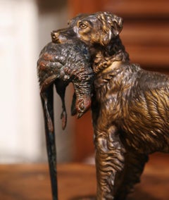 Doge de chasse avec oiseau en acier patiné français du 19ème siècle signé J. Moigniez