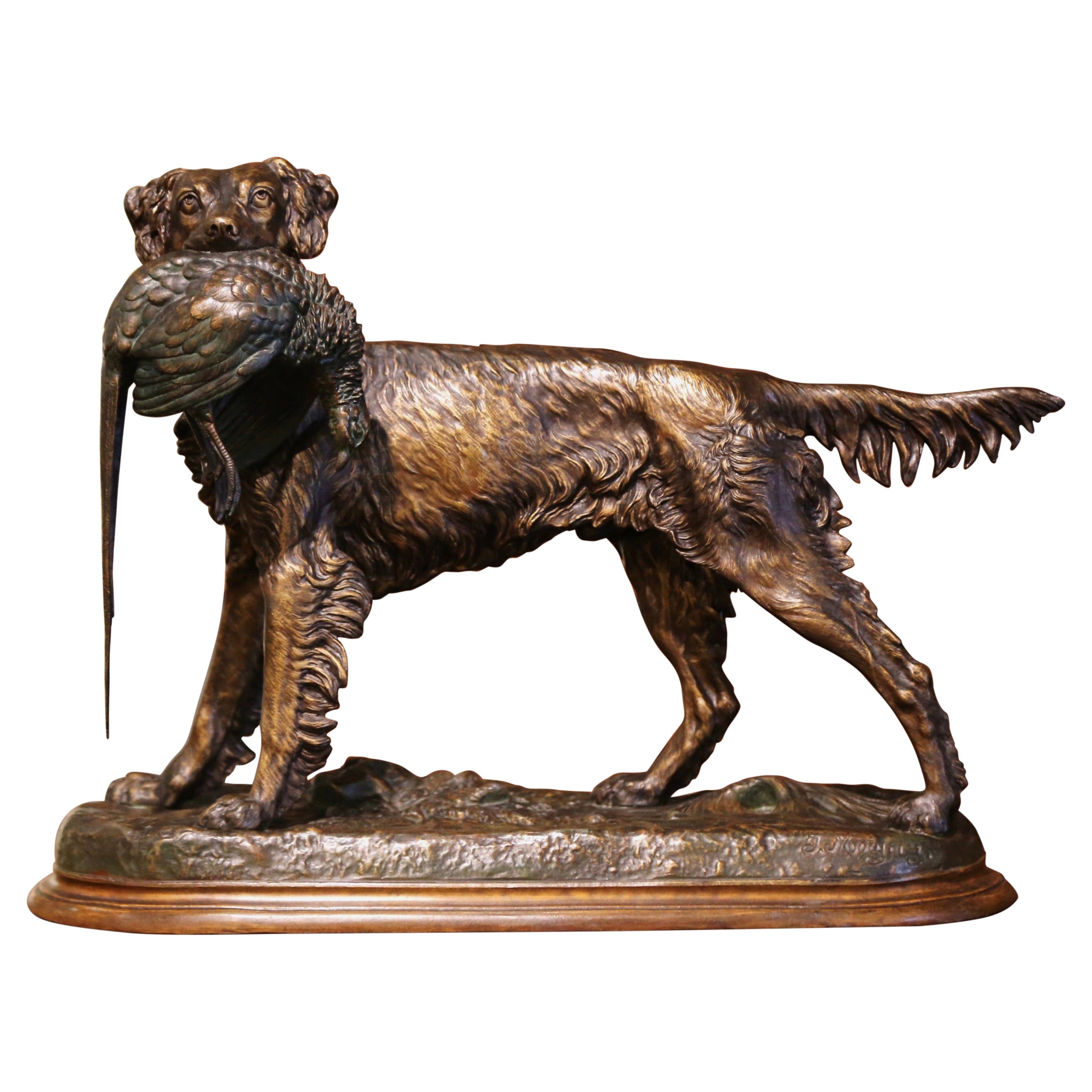 Doge de chasse avec oiseau en acier patiné français du 19ème siècle signé J. Moigniez
