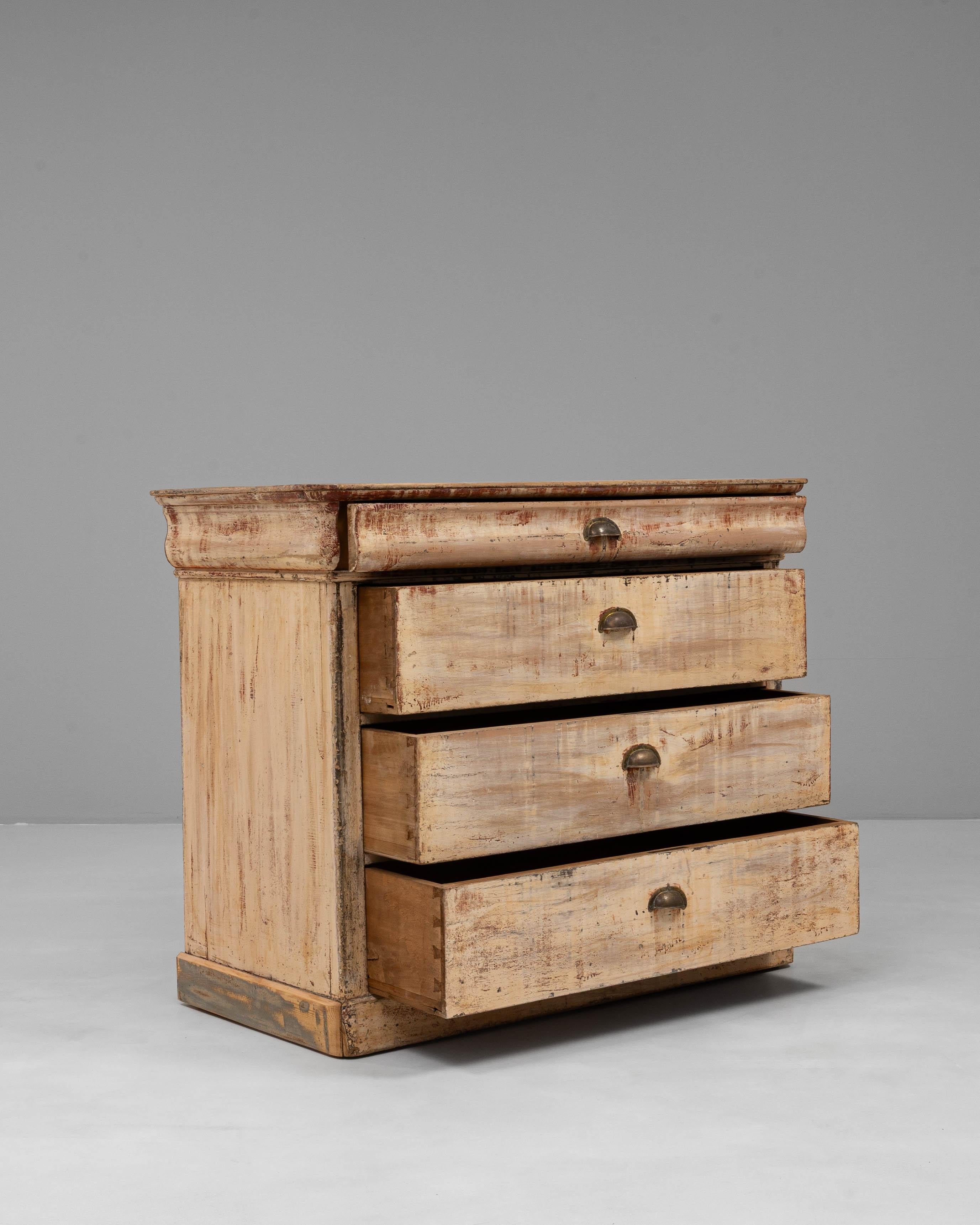 Bois Commode en bois patiné français du 19ème siècle en vente