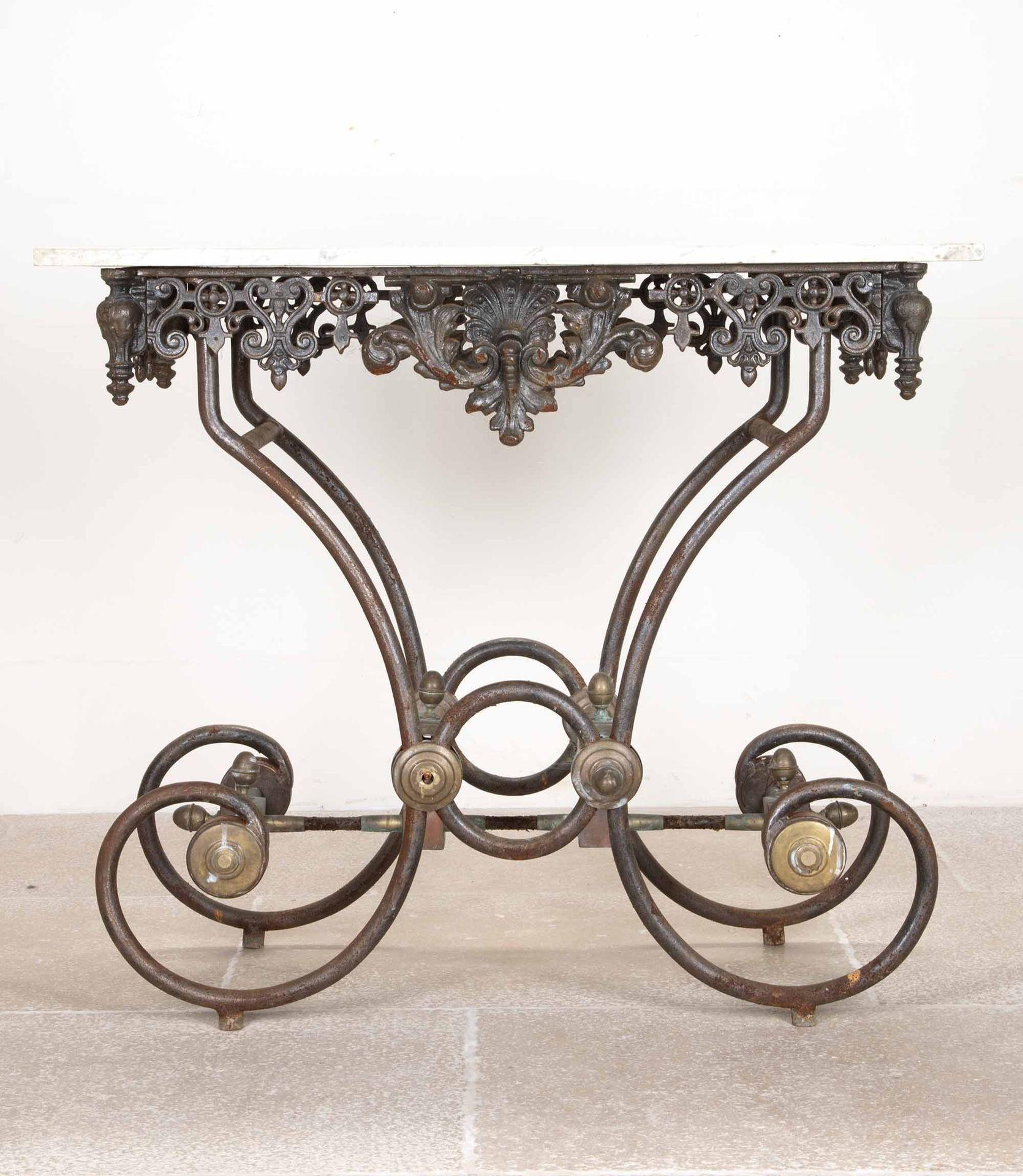 Late 19th Century French patisserie table.
With the original base and a new marble top.
Circa 1890.