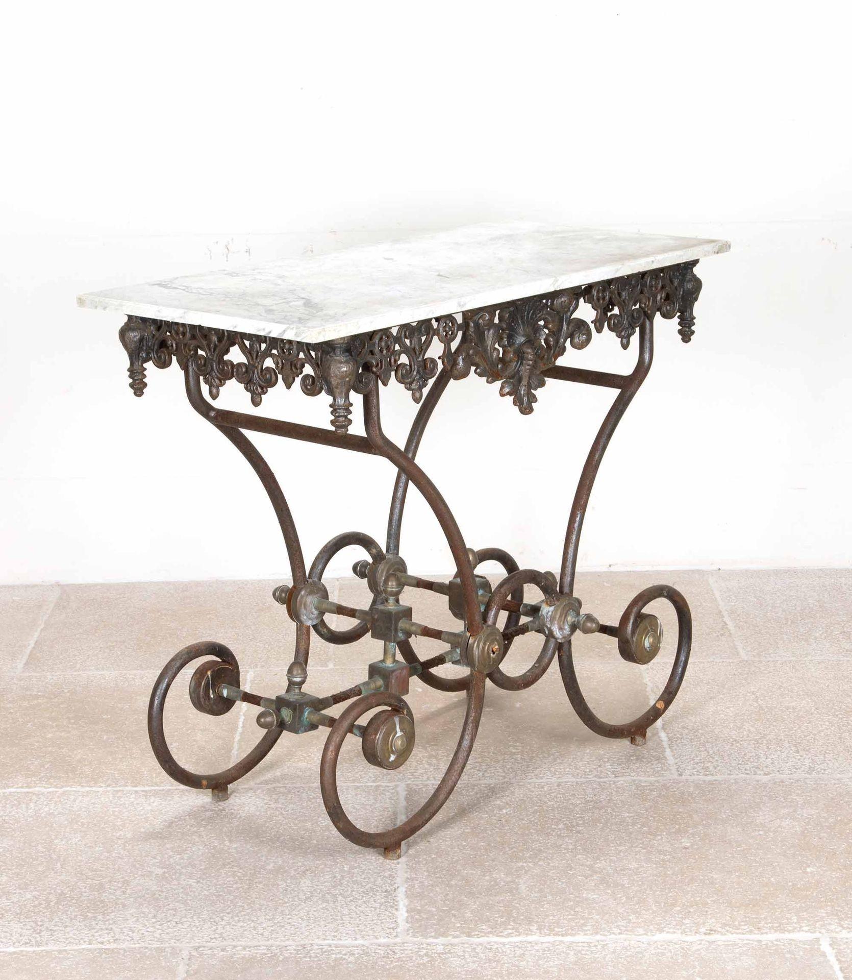 19th Century French Patisserie Table In Good Condition For Sale In Gloucestershire, GB