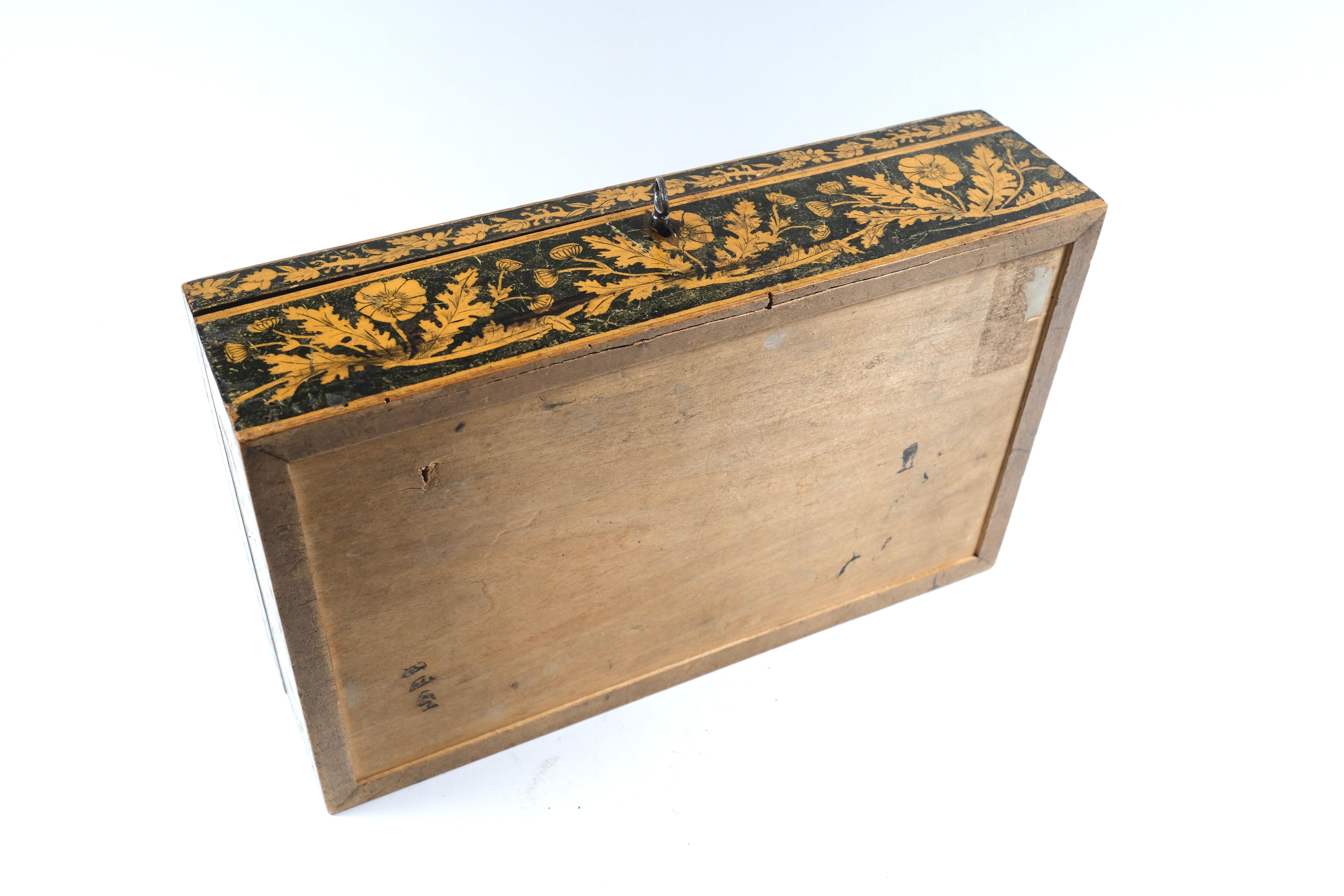 19th Century French Penwork Table Box In Good Condition For Sale In Los Angeles, CA