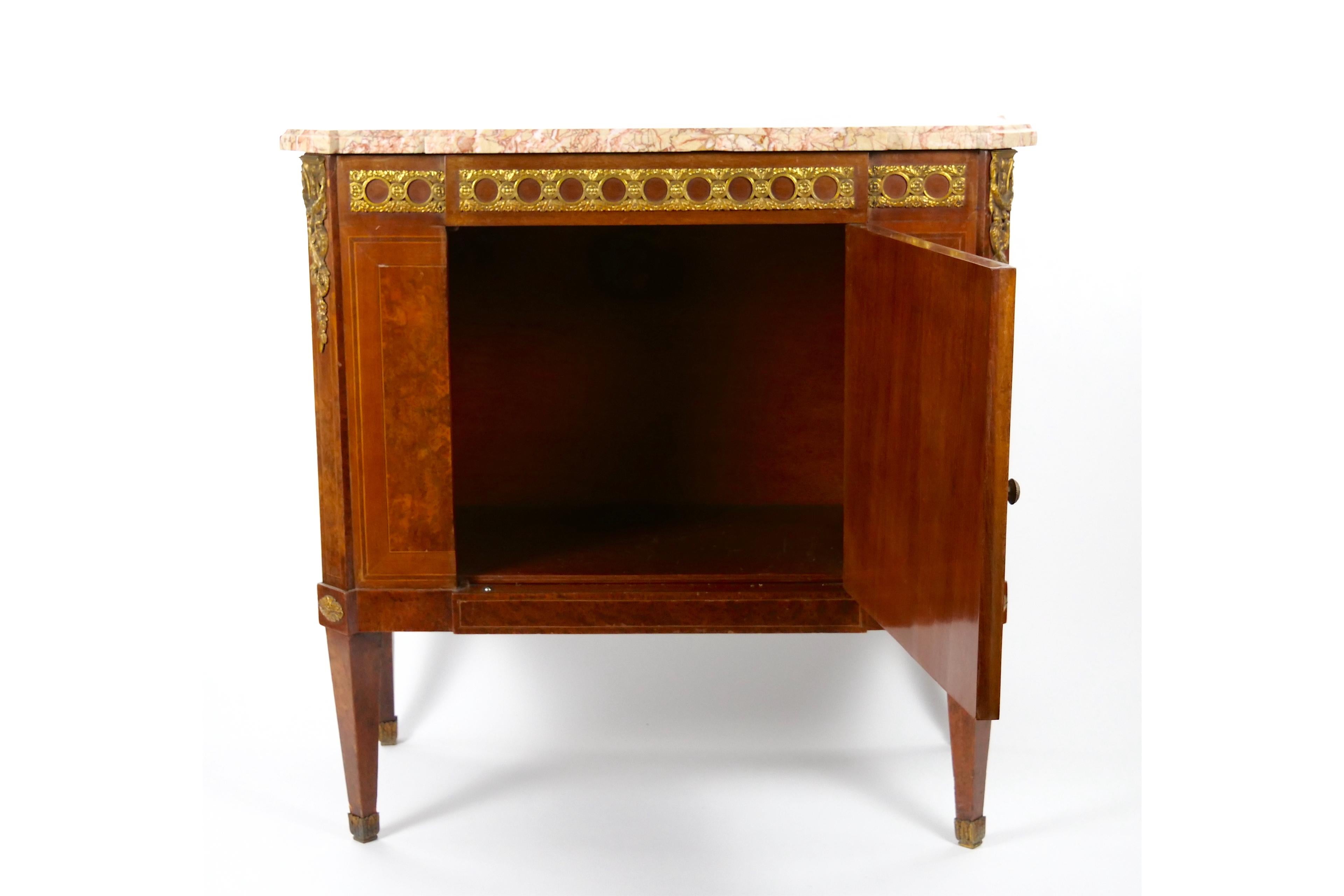 Hand-Carved 19th Century French Petite Commode Side Cabinet / Louis XVI Style For Sale