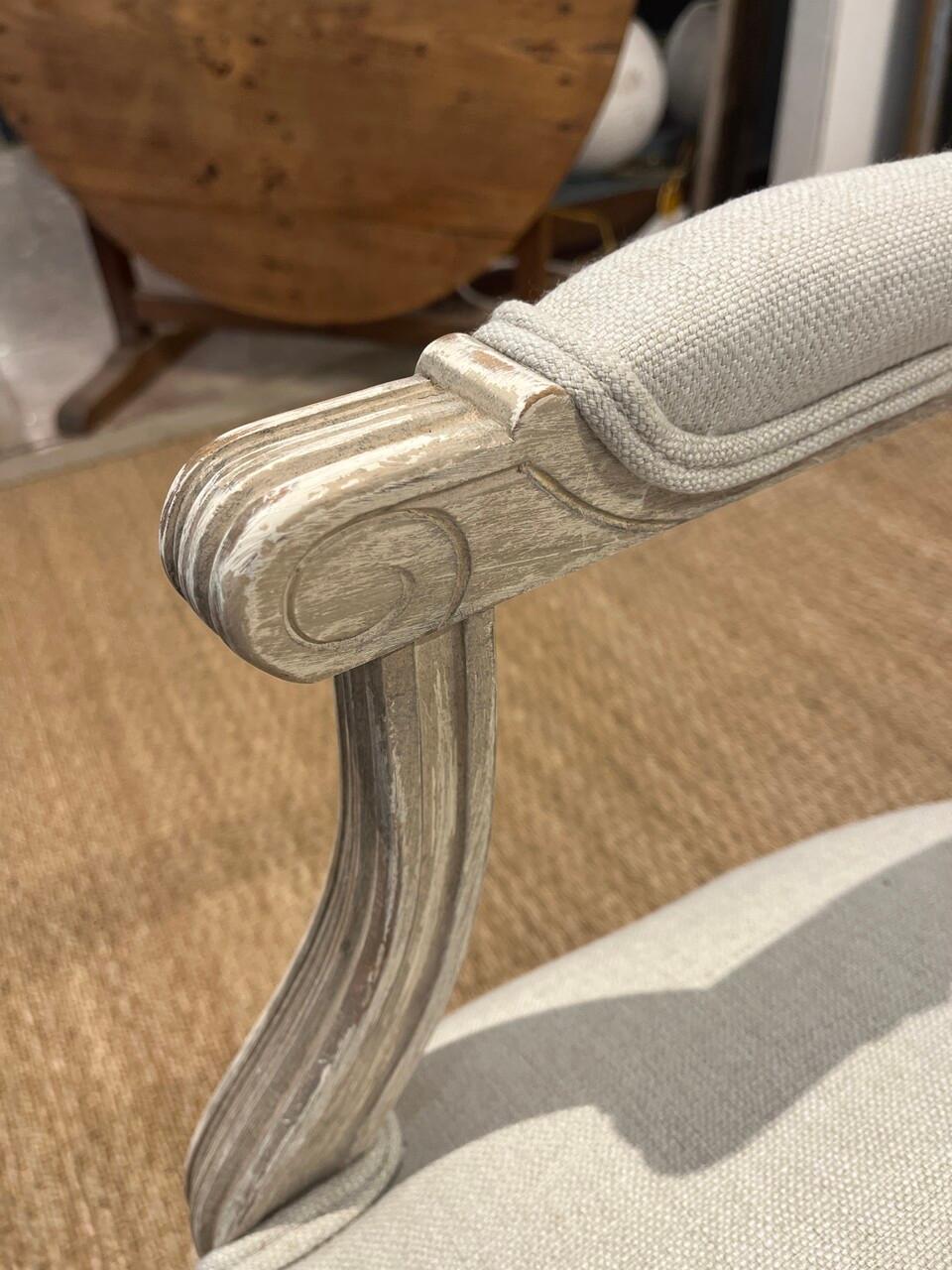 19. Jahrhundert Französisch Petite Settee New Polsterung (Handgeschnitzt) im Angebot