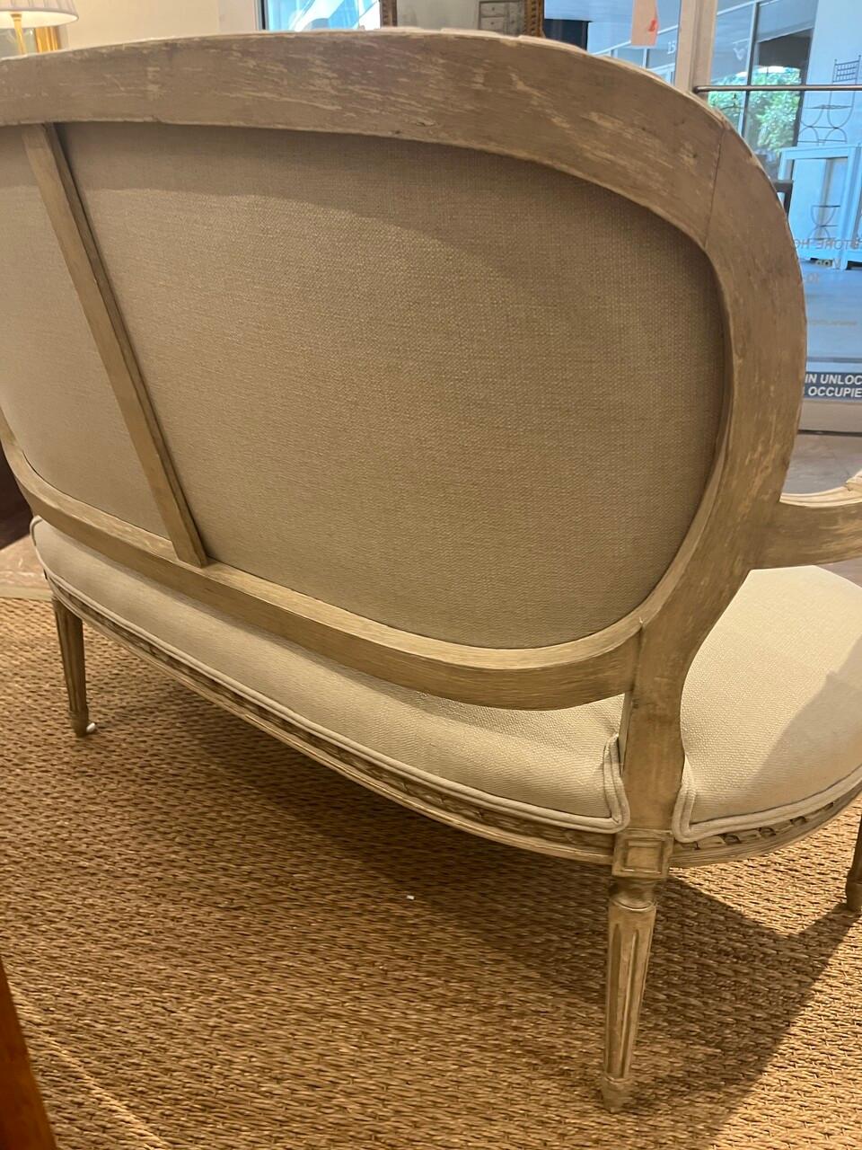 19. Jahrhundert Französisch Petite Settee New Polsterung im Angebot 2