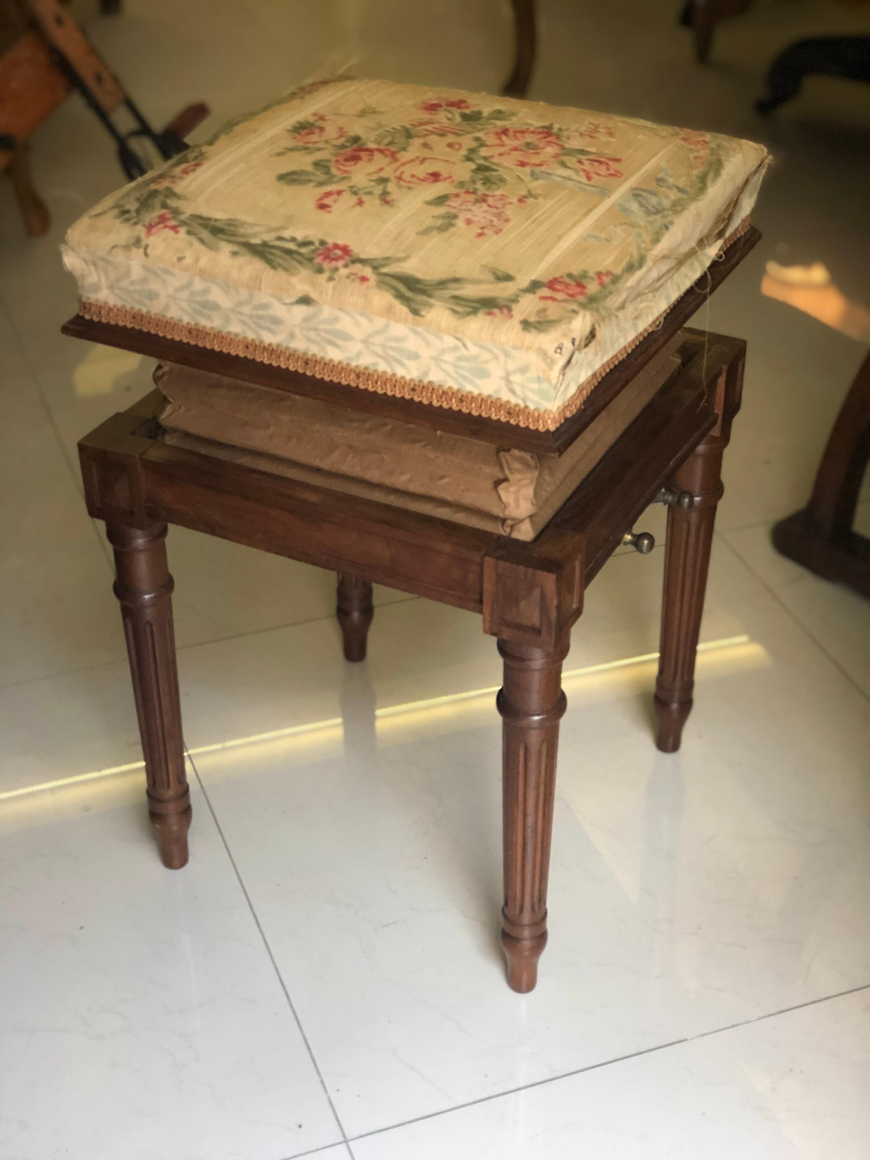 19th Century French Piano Stool with Mouton Reverse System and Silk Top For Sale 5