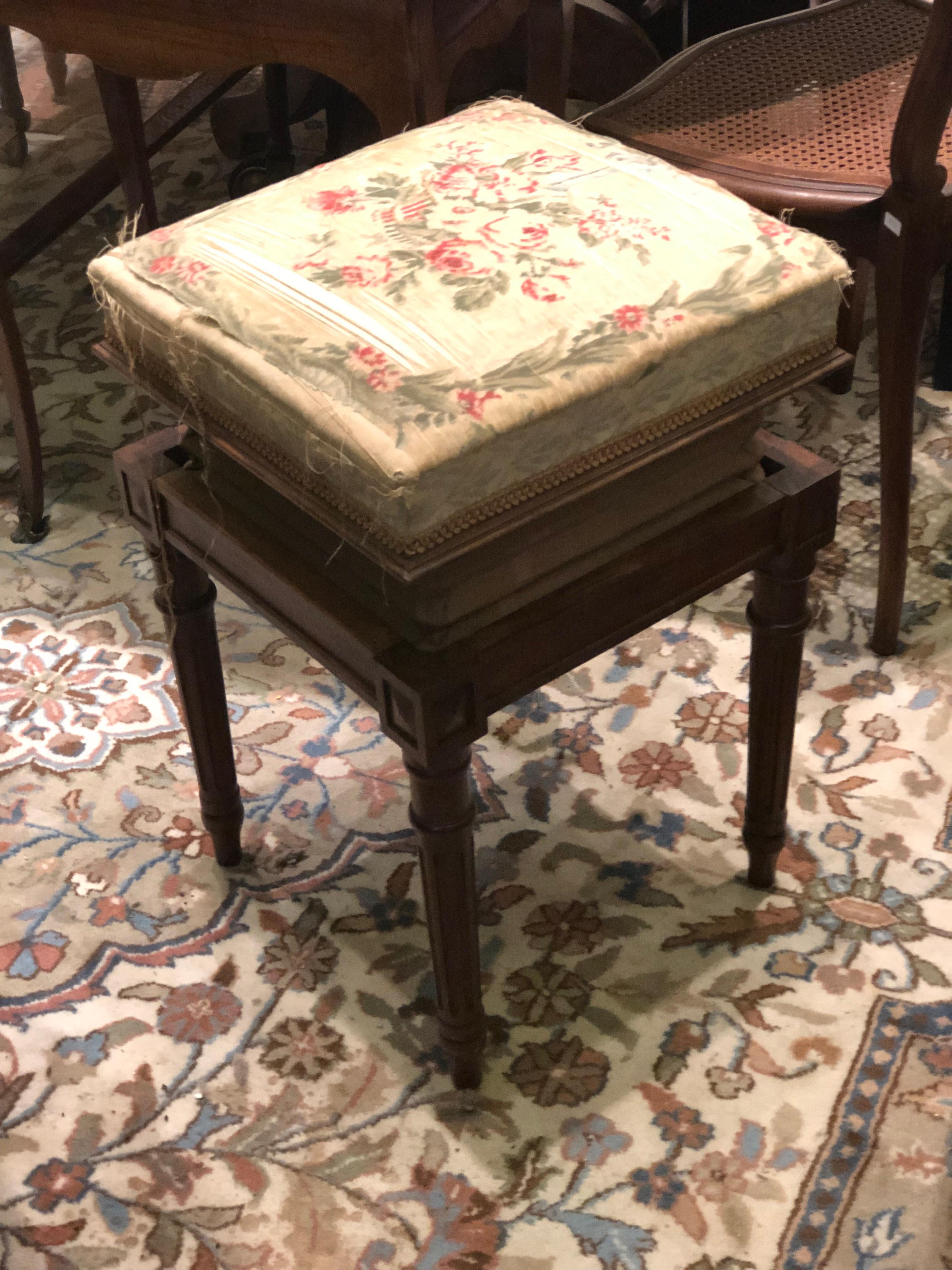 Louis XVI 19th Century French Piano Stool with Mouton Reverse System and Silk Top For Sale