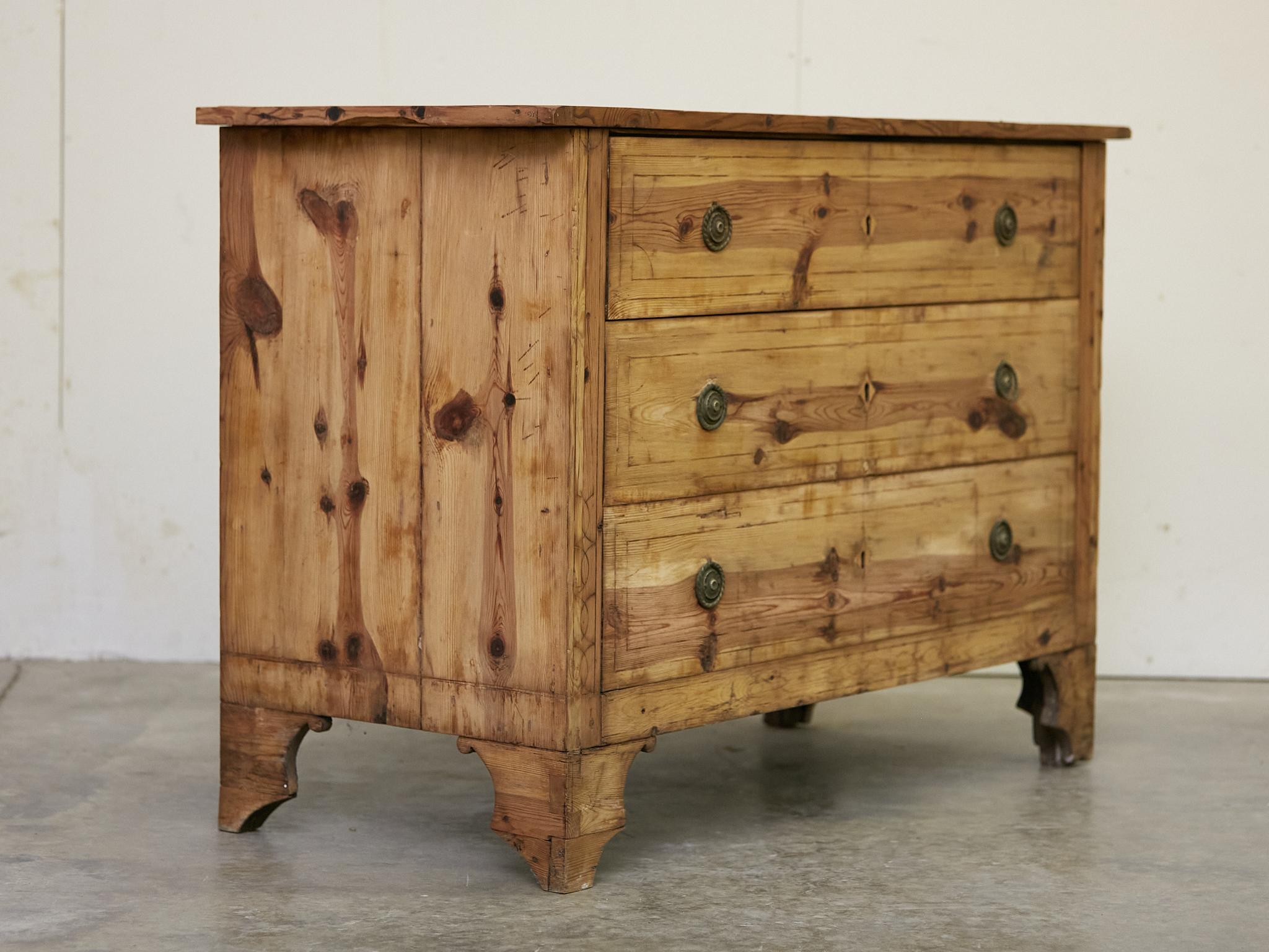 19th Century French Pine Commode with Three Drawers and Carved Feet For Sale 3